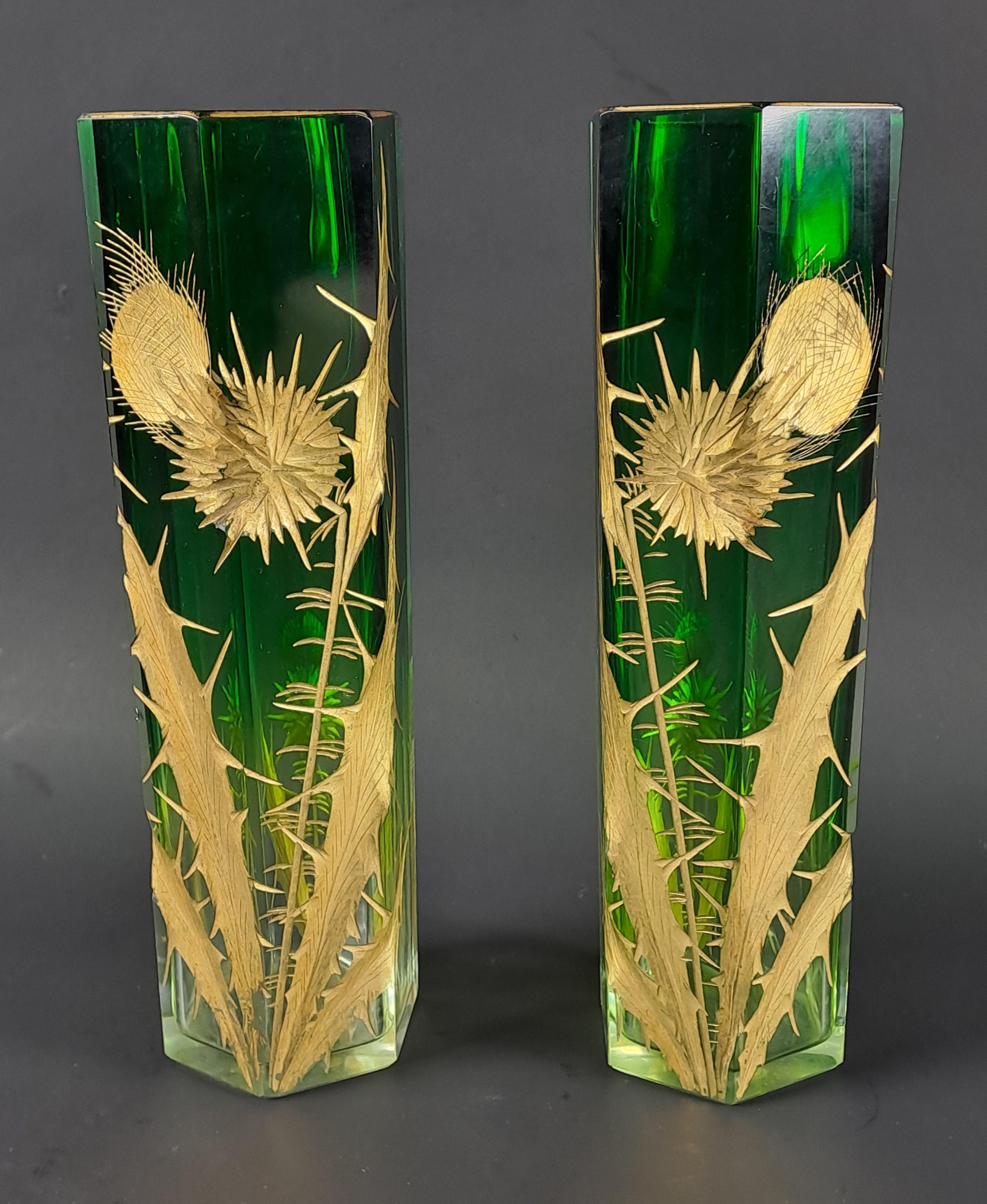 Paire de vases en cristal avec chardons - Maison Moser - Période Art Nouveau en vente 1
