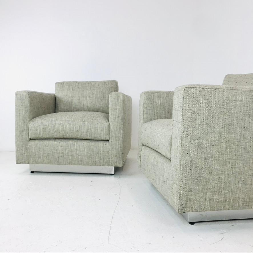 Upholstery Pair of Cube Chairs in the Style of Milo Baughman For Sale