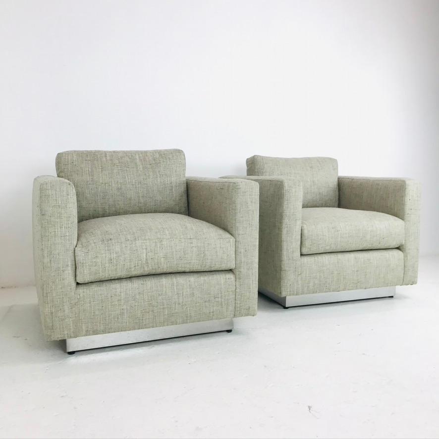 Pair of Cube Chairs in the Style of Milo Baughman For Sale 3