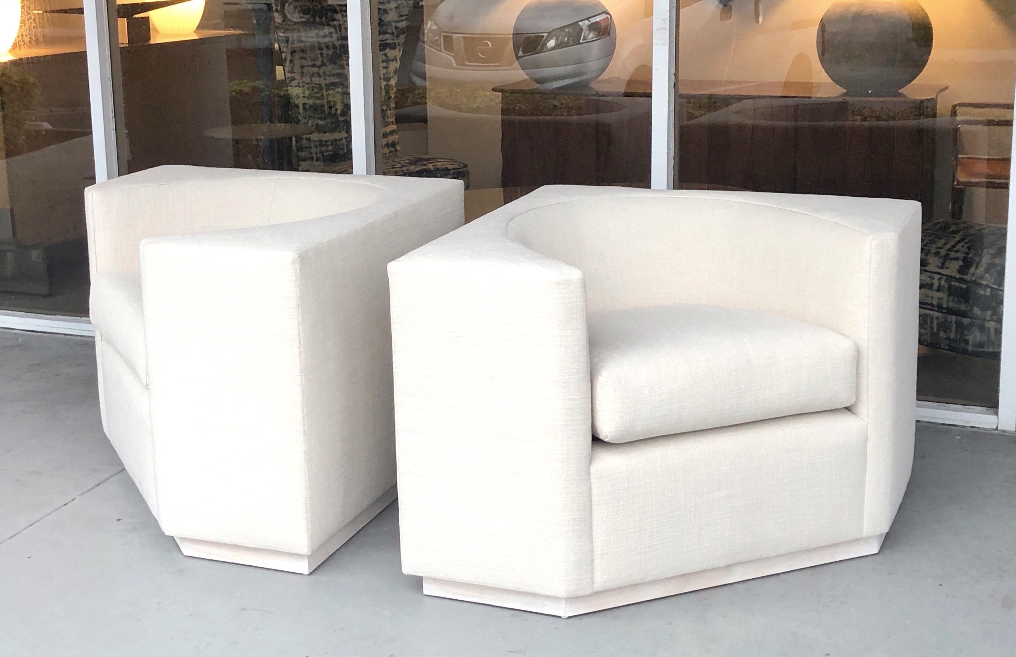 Paar geometrische Cube Lounge Club Stühle (amerikanisch) im Angebot