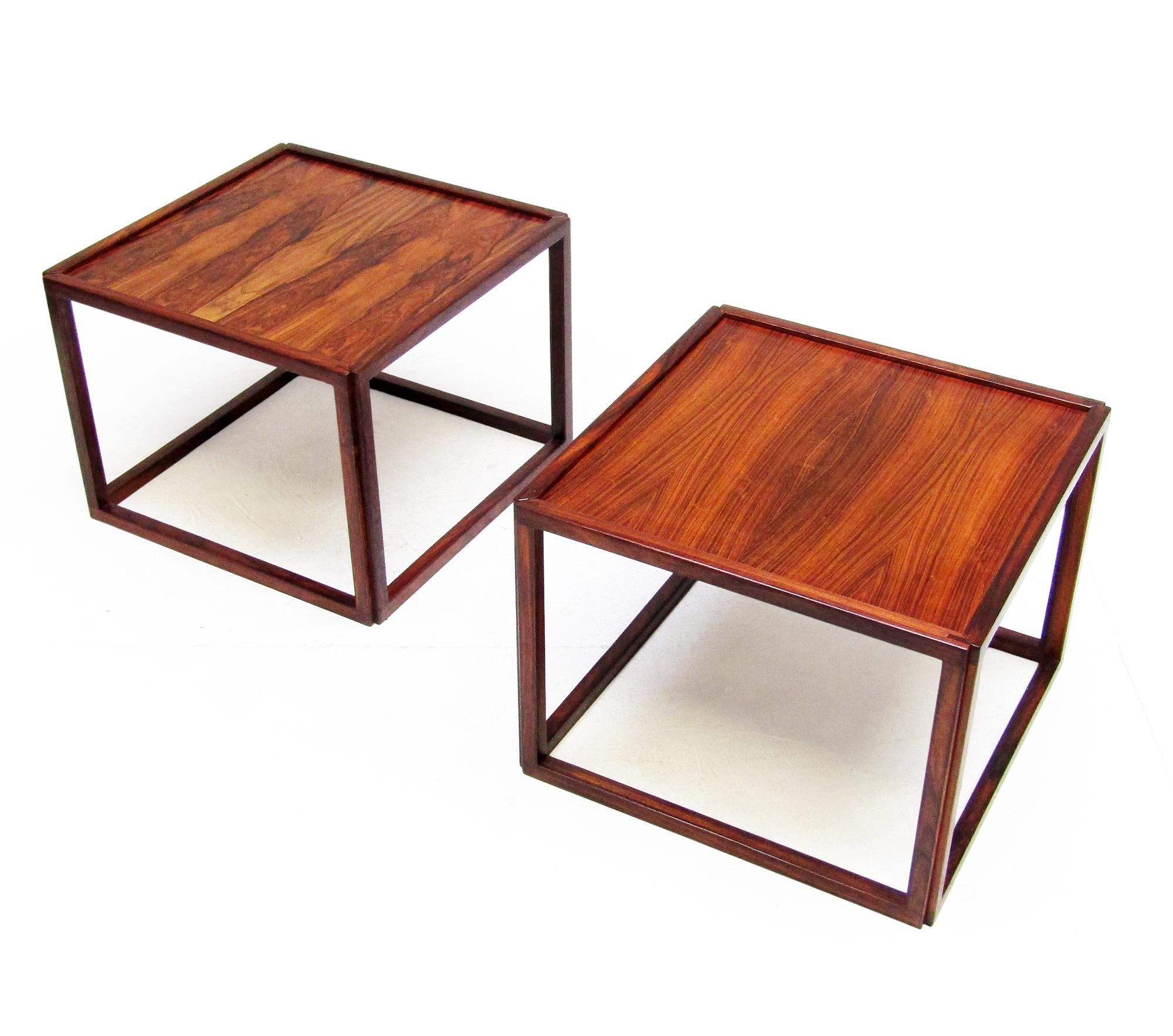 Mid-Century moderno Coppia di tavolini o comodini a cubo in palissandro Rio di Kai Kristiansen in vendita