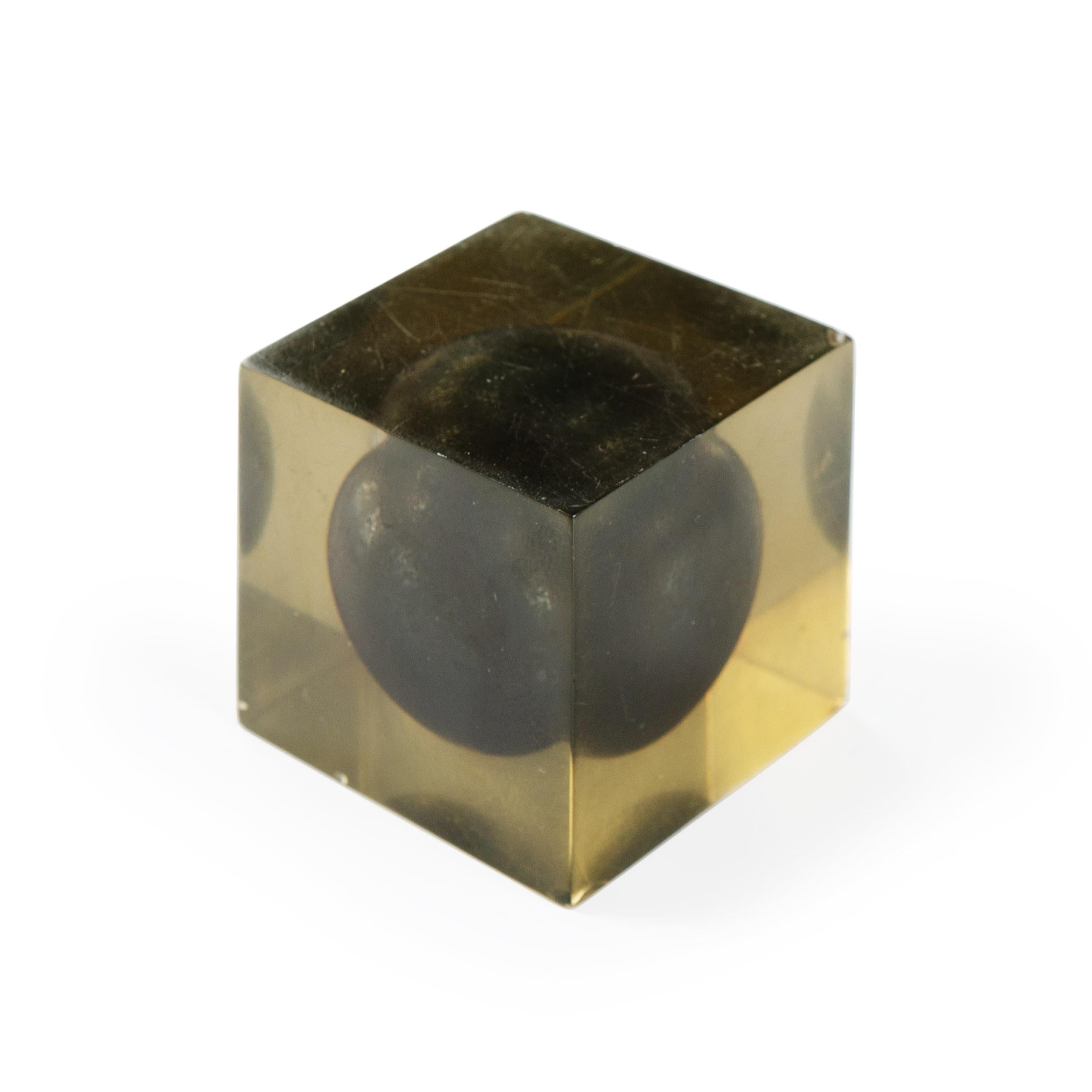 Résine Paire de cubes italiens des années 50 par Enzo Mari pour Danese Milano en vente