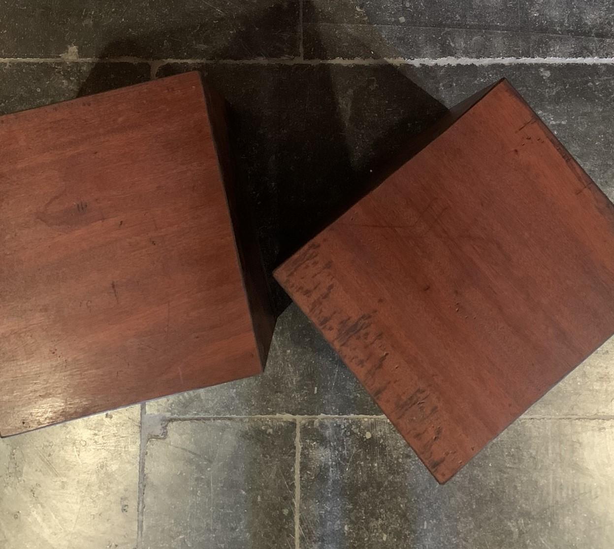 Hardwood Pair of Cubes Sidetables in Reclaimed Red hardwood For Sale