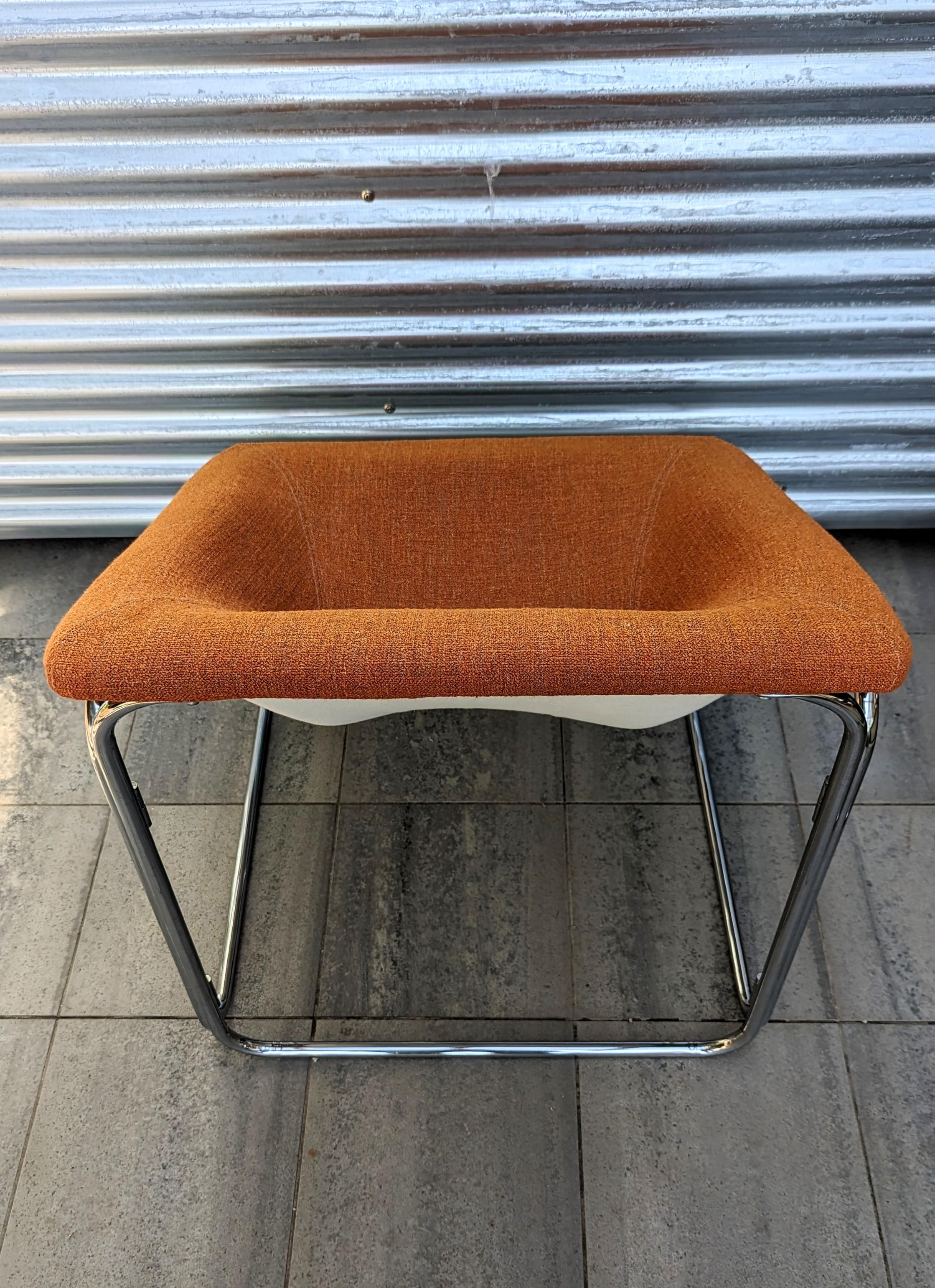 Pair of Cubic Lounge Chairs, France 1970s For Sale 10