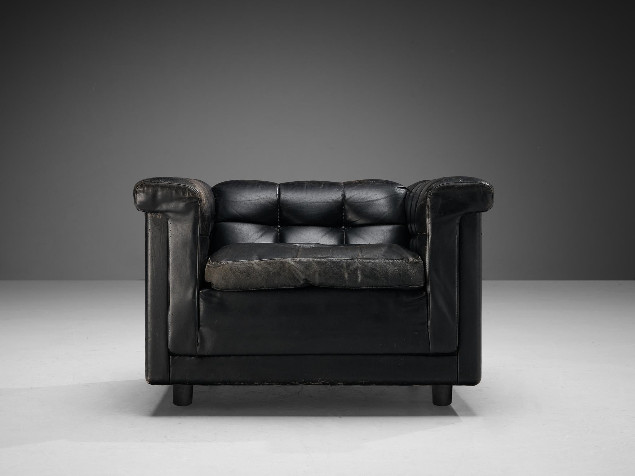 Post-Modern Pair of Cubic Lounge Chairs in Black Leather  For Sale
