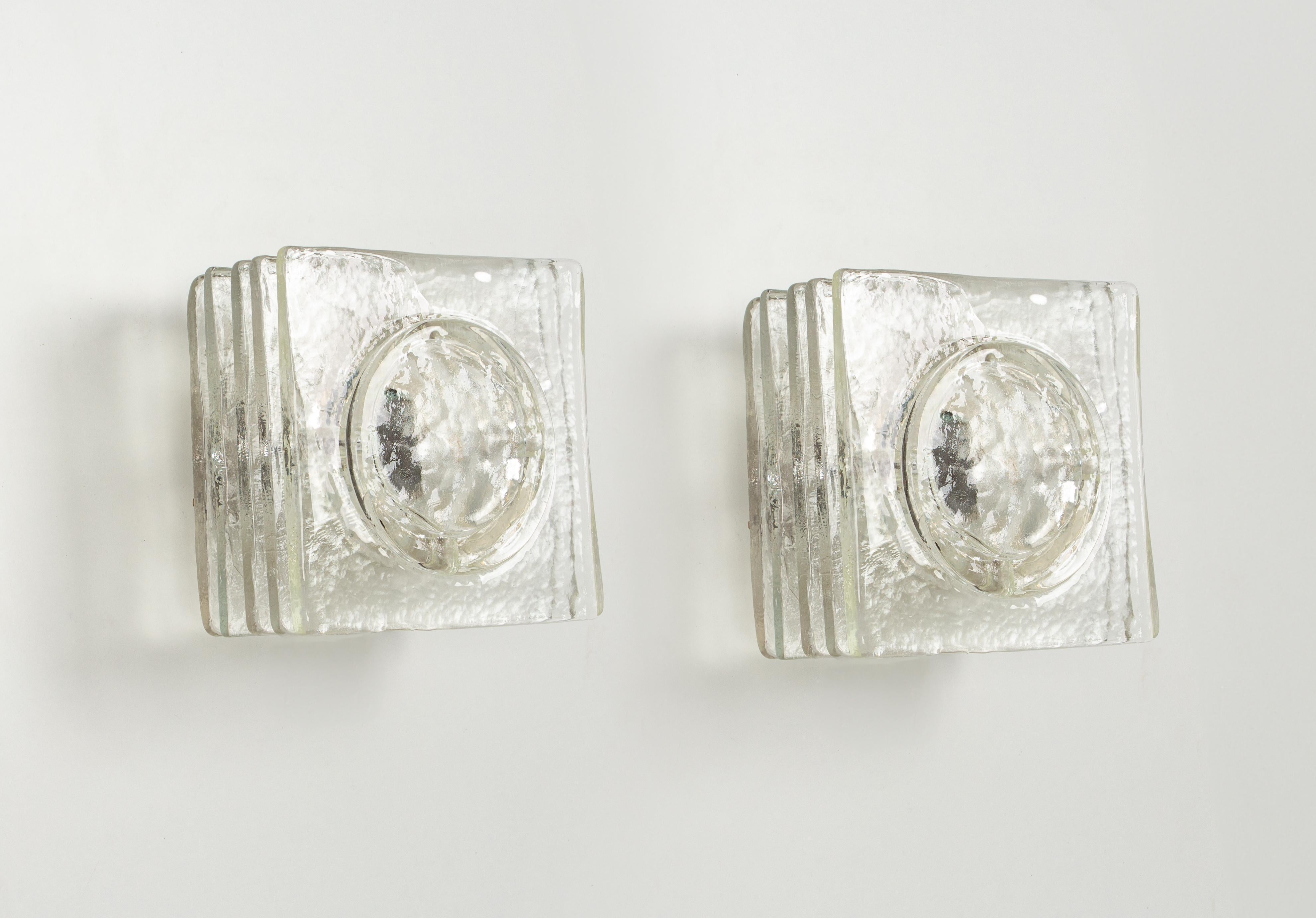 Pair of Cubic Mid-Century Wall Sconce in style of Poliarte, 1970s In Good Condition For Sale In Aachen, NRW