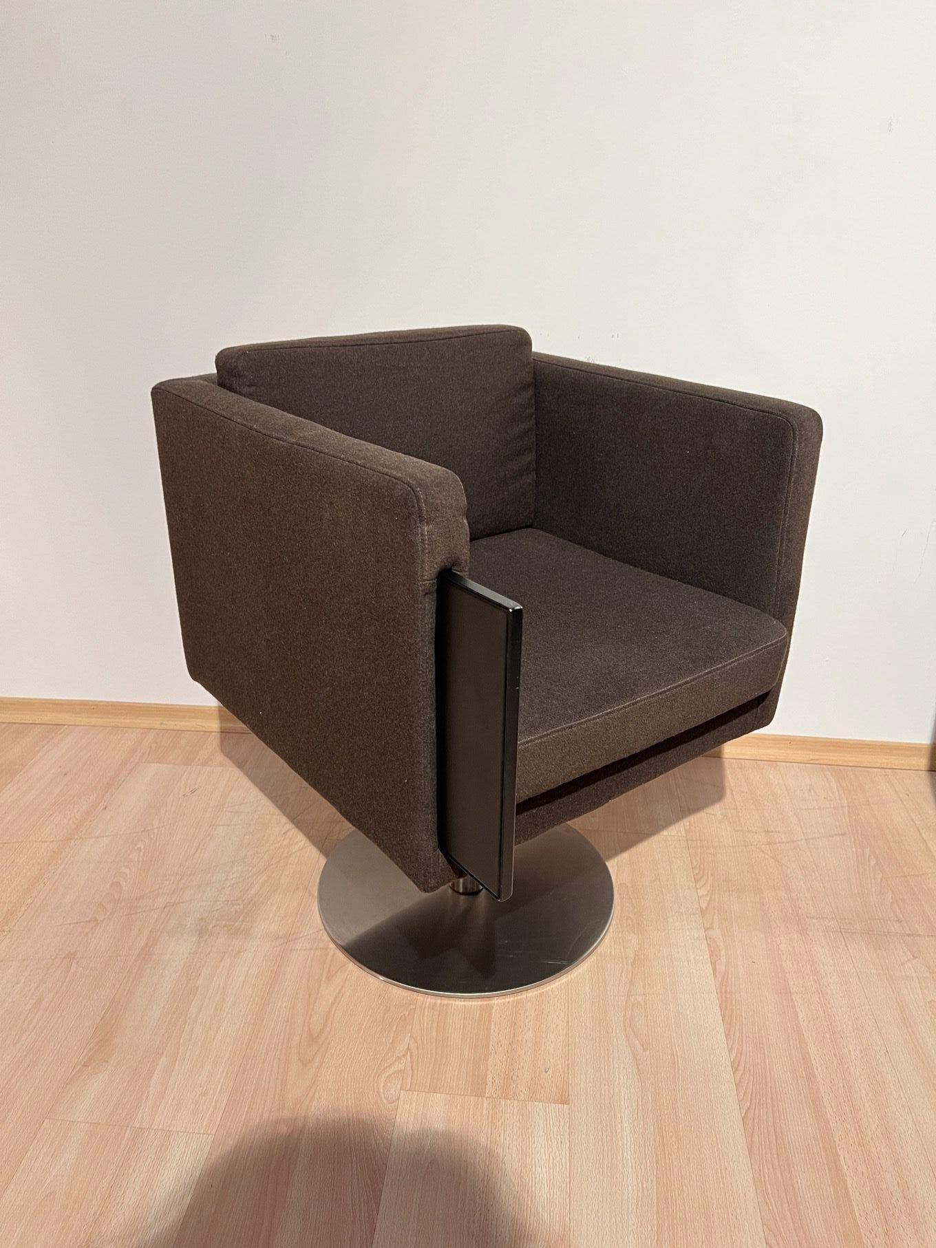 Paire de chaises pivotantes cubiques avec plateau de Lensvelt, Pays-Bas, début du 21e siècle en vente 5