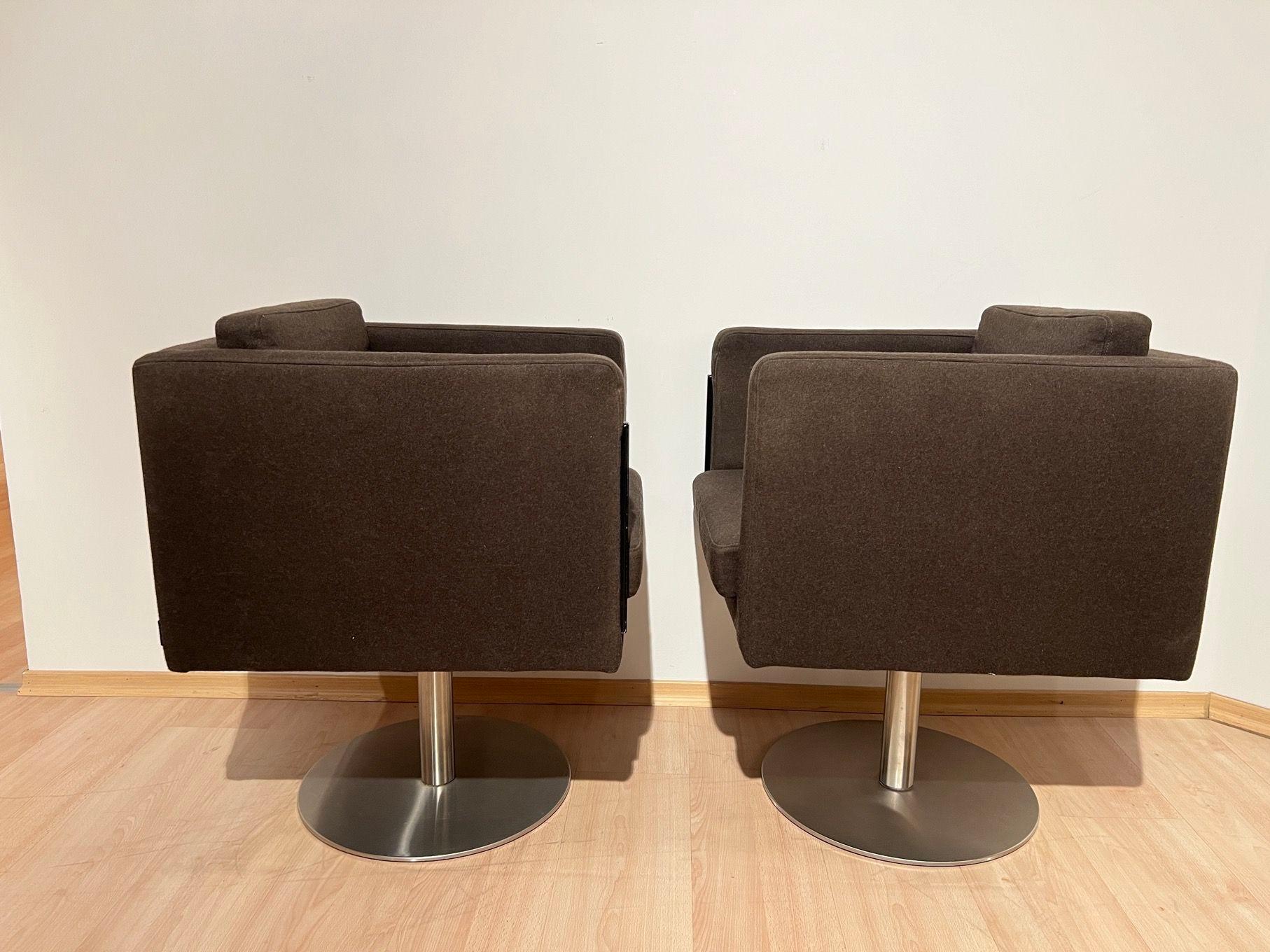 Pair of cubic Swivel Chairs with Tableau by Lensvelt, Netherlands, early 21st C. For Sale 1