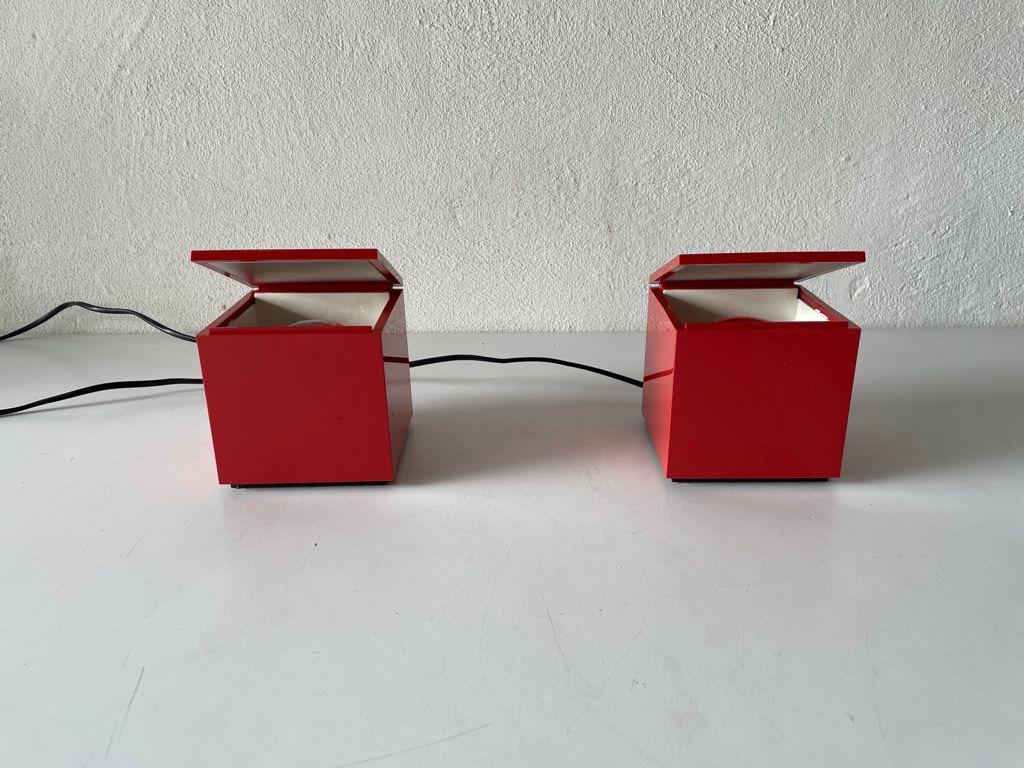 Pair of Cuboluce table lamps by OPI Milano for Cini & Nils, 1970s, Italy

Minimal design 
Very high quality.
Fully functional.

The lamp turns off when the lamp cover is closed. The lamp works when the cover of the lamp is opened