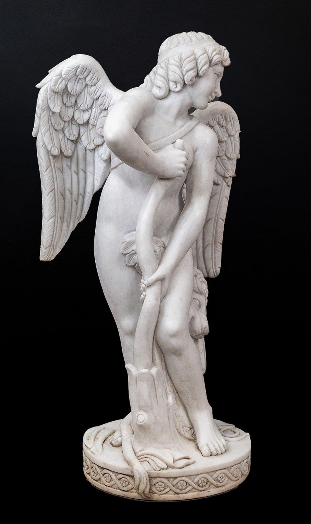 Pareja de esculturas de Cupido en mármol H 106 cm en venta 2