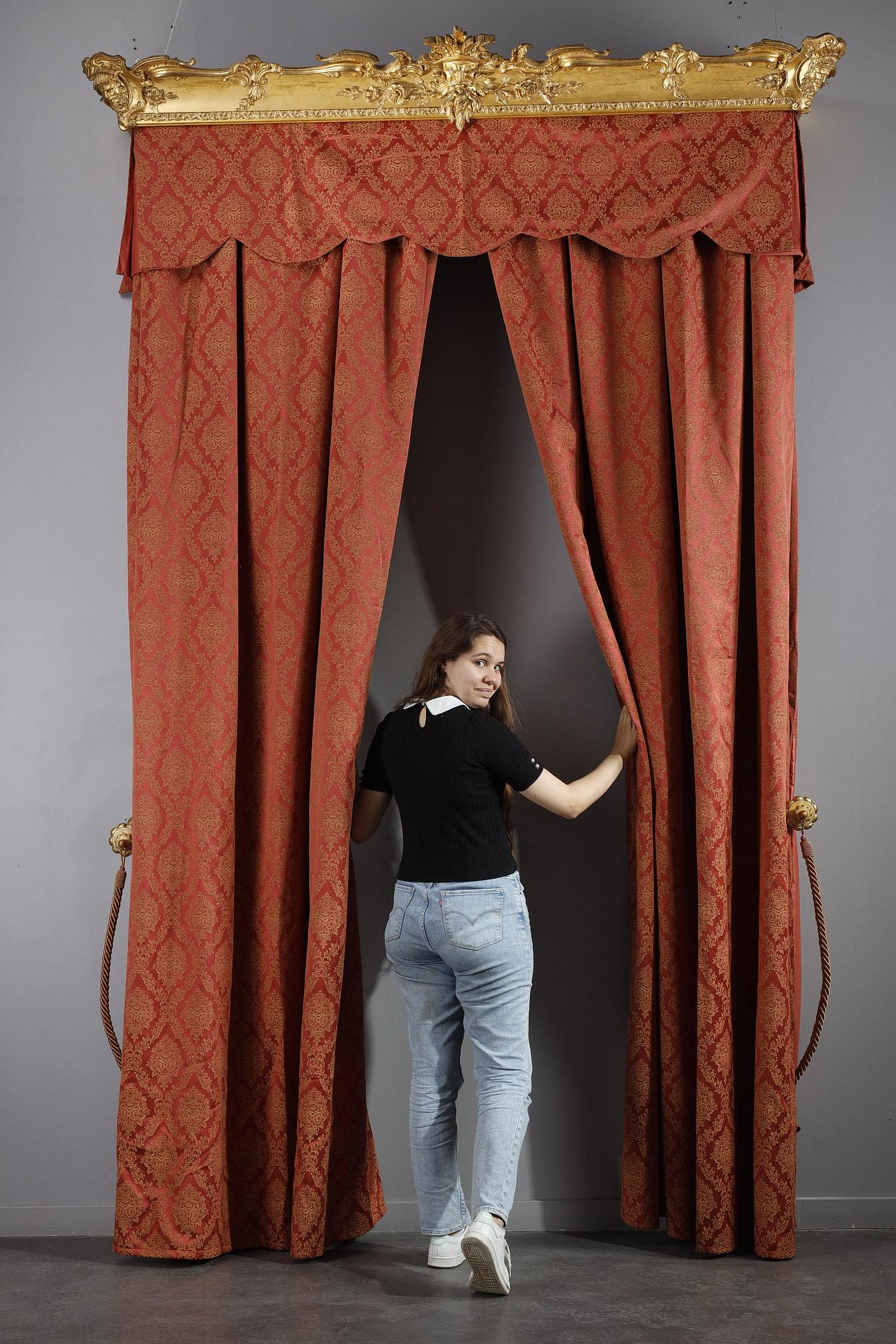 Pair of Curtains and Valance in Red Brocade with Gilded Wood Railing 12