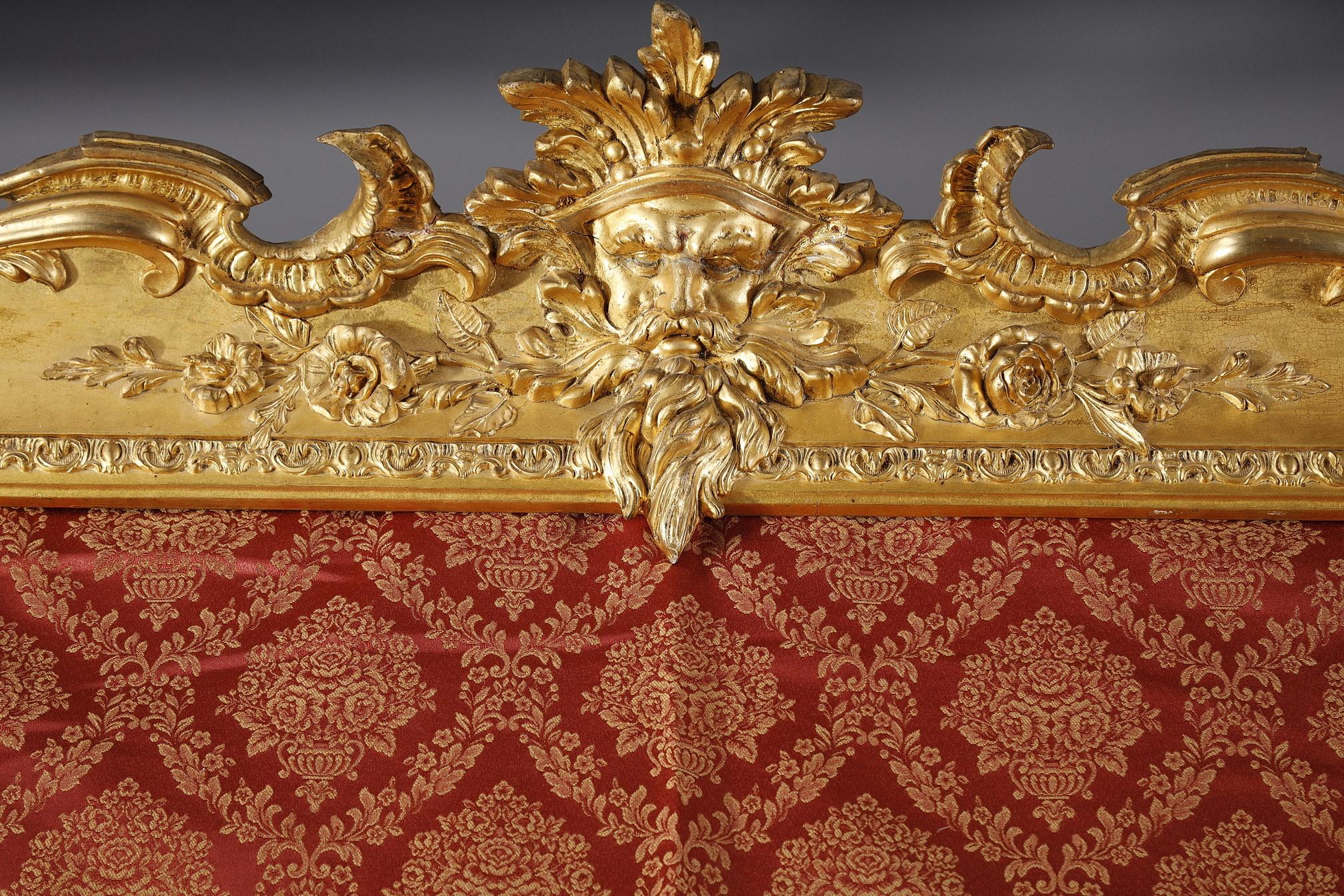 19th Century Pair of Curtains and Valance in Red Brocade with Gilded Wood Railing
