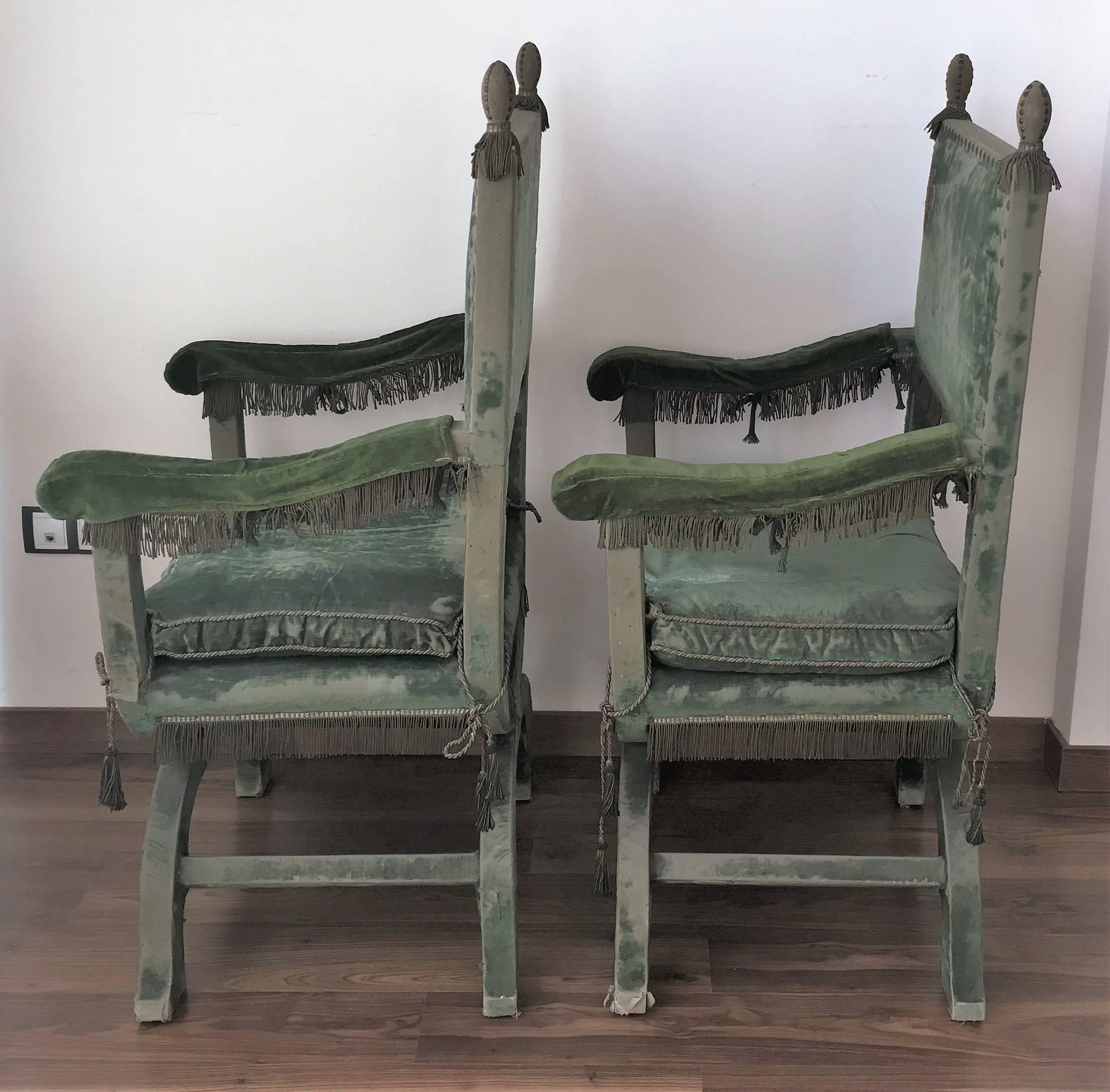 Pair of Curule Form Spanish Large Throne Armchairs In Good Condition In Miami, FL