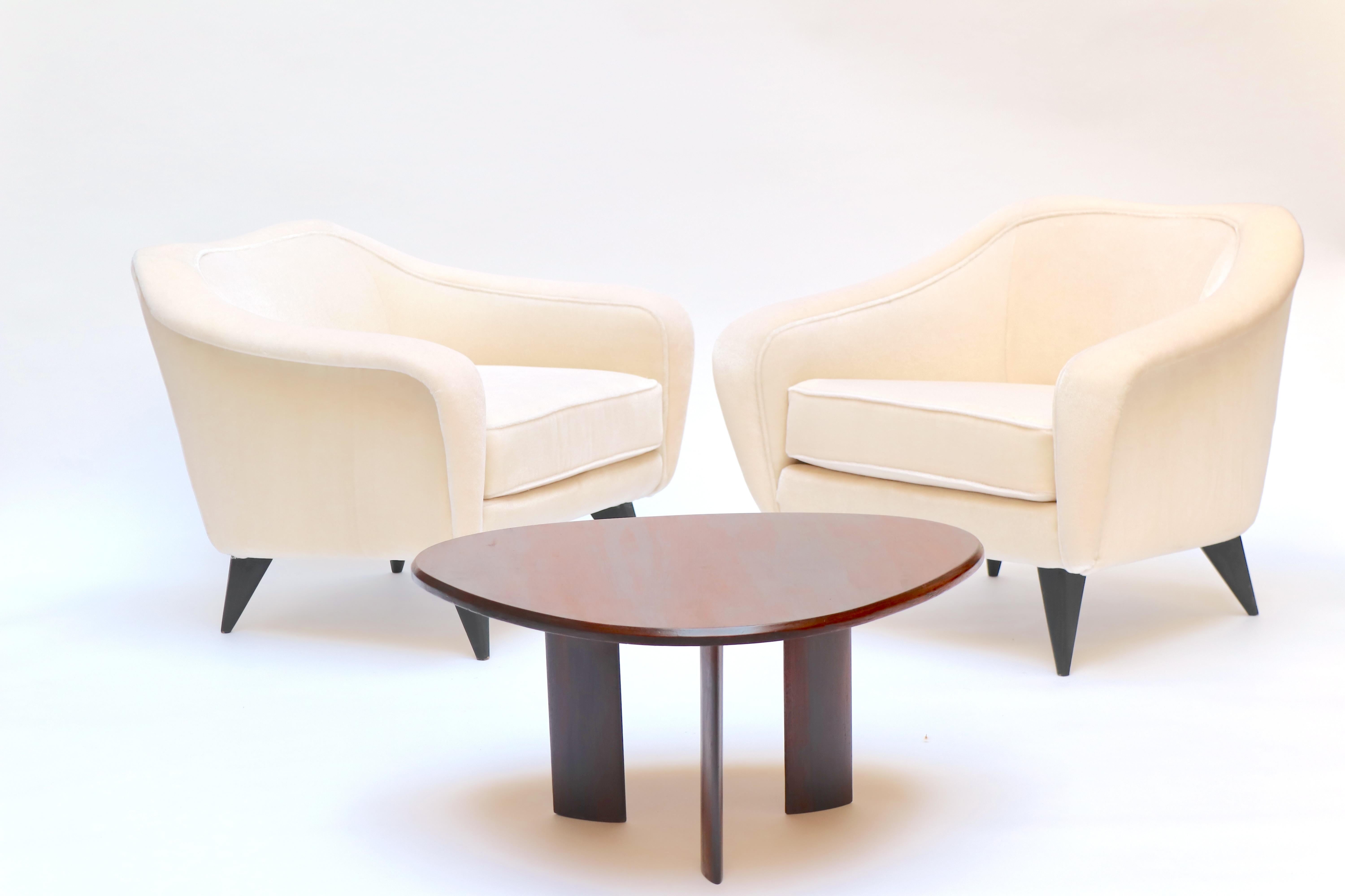 Mid-Century moderno Coppia di poltrone Curva di Joaquim Tenreiro in vendita