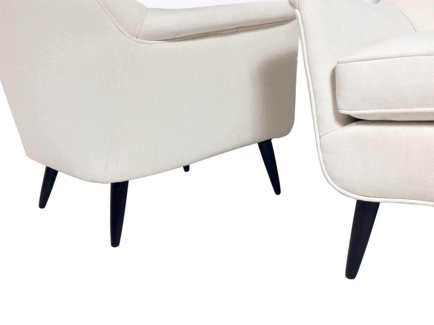 Lacquered Pair of Curvaceous Italian Lounge Chairs