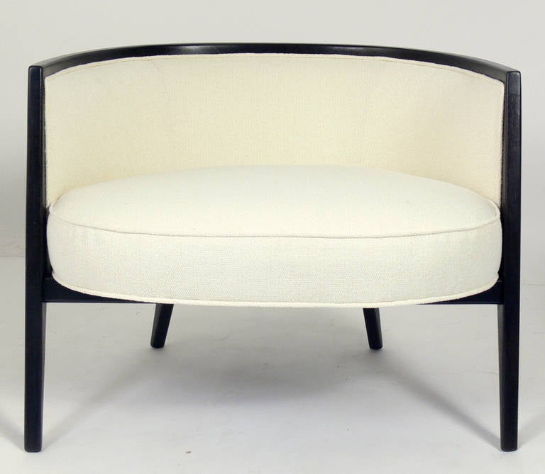 Mid-Century Modern Pair of Curvaceous Modern Lounge Chairs by Harvey Probber