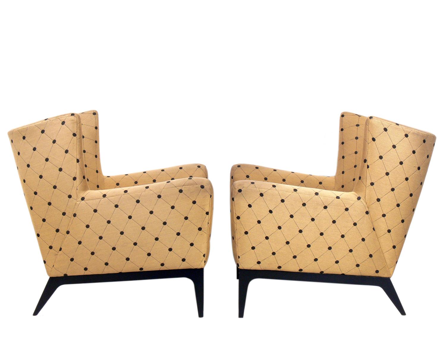 Mid-Century Modern Pair of Curvaceous Modern Lounge Chairs