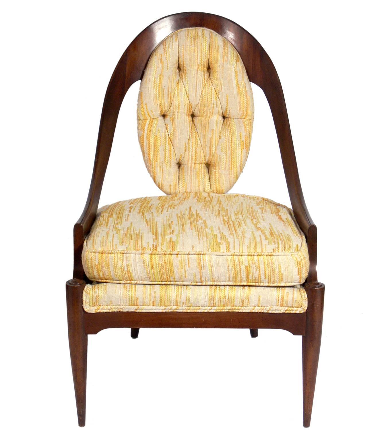 Hollywood Regency Paire de chaises longues curvilignes à dossier en forme de cuillère en vente