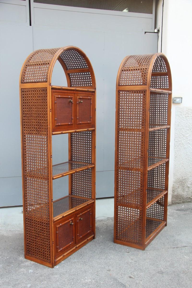 Pair of Curvate Bookcases Shelves in Brown Bamboo with Compartments 8