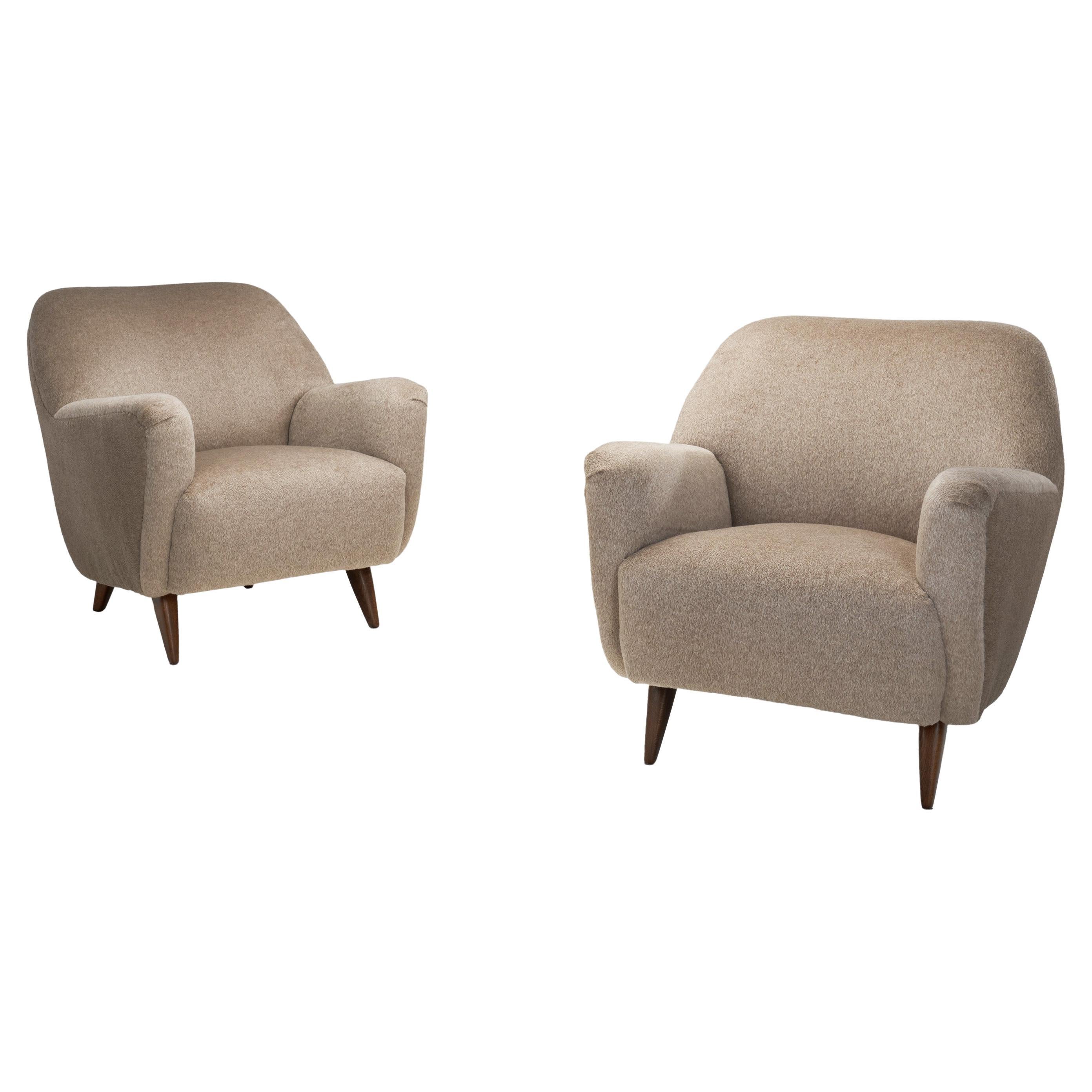 Pair of Curved Armchairs, Europe ca Mid-20th Century For Sale