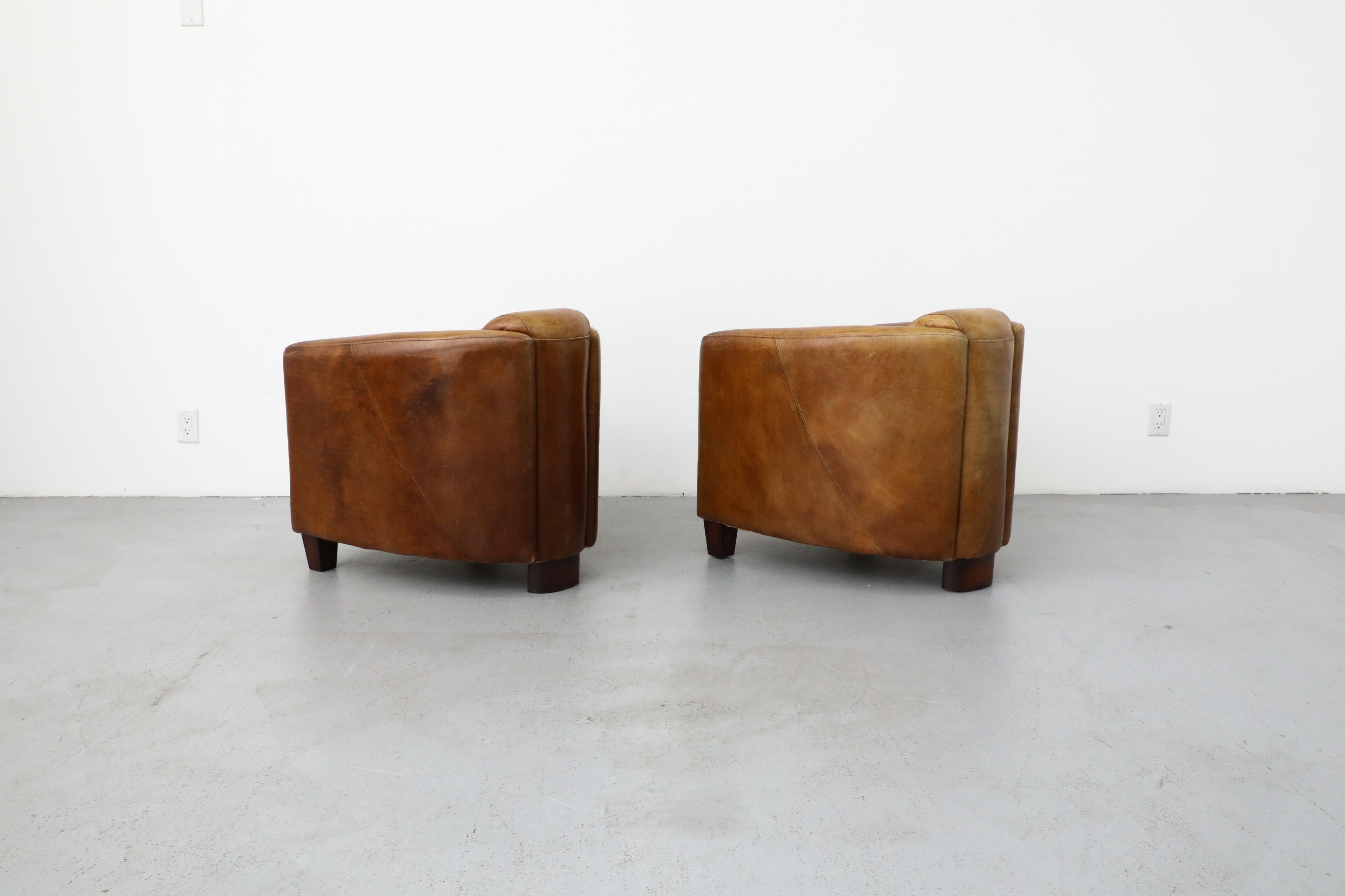 Late 20th Century Pair of Curved Aviator Model Brown Leather Lounge Chairs