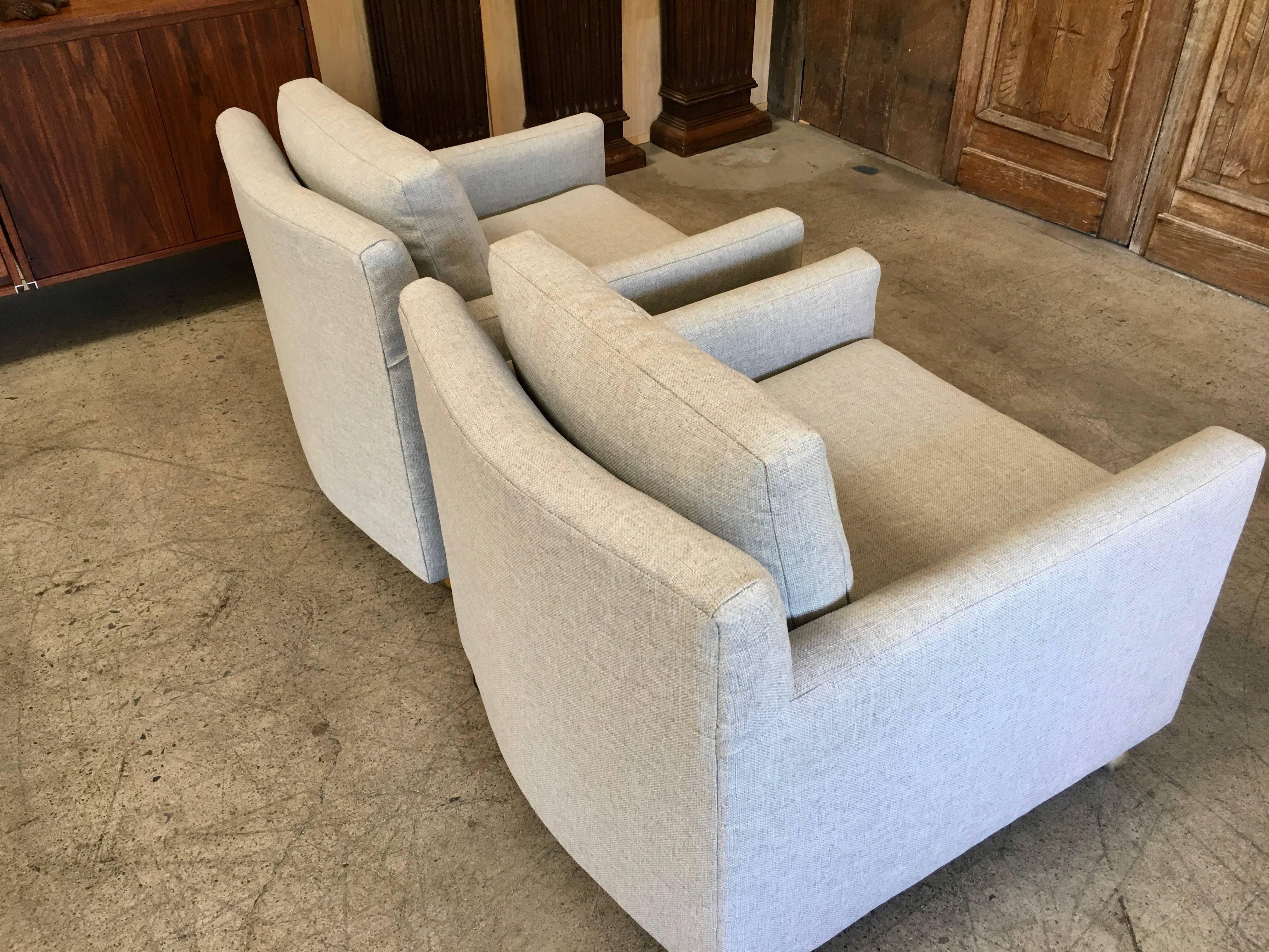 20th Century Pair of Curved Back 1950s Lounge Chairs on Casters