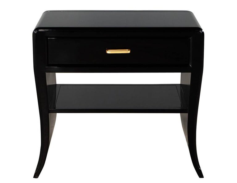 Pair of Curved Black Modern Night Stands End Tables For Sale at 1stDibs