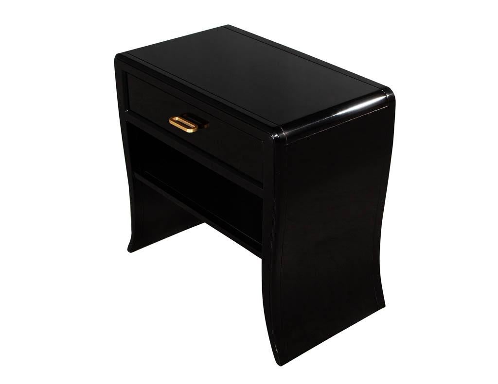 Pair of Curved Black Modern Night Stands End Tables For Sale 7