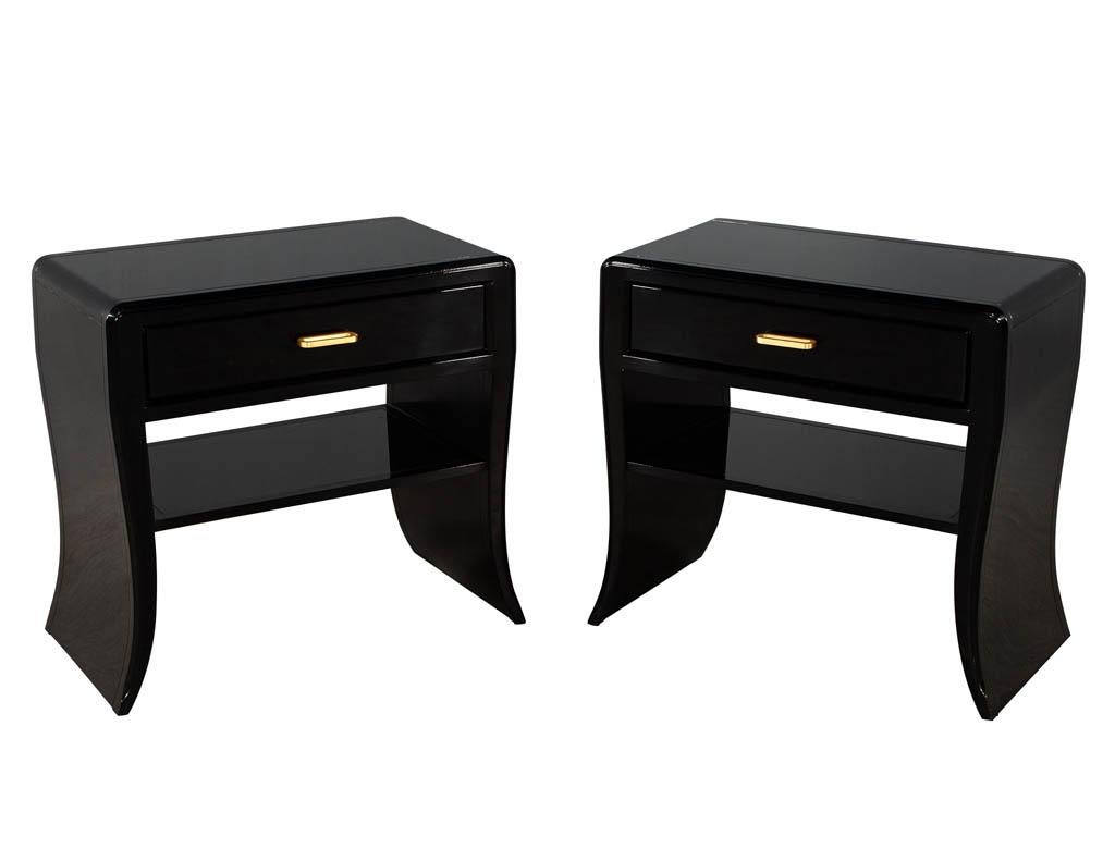 Contemporary Pair of Curved Black Modern Night Stands End Tables