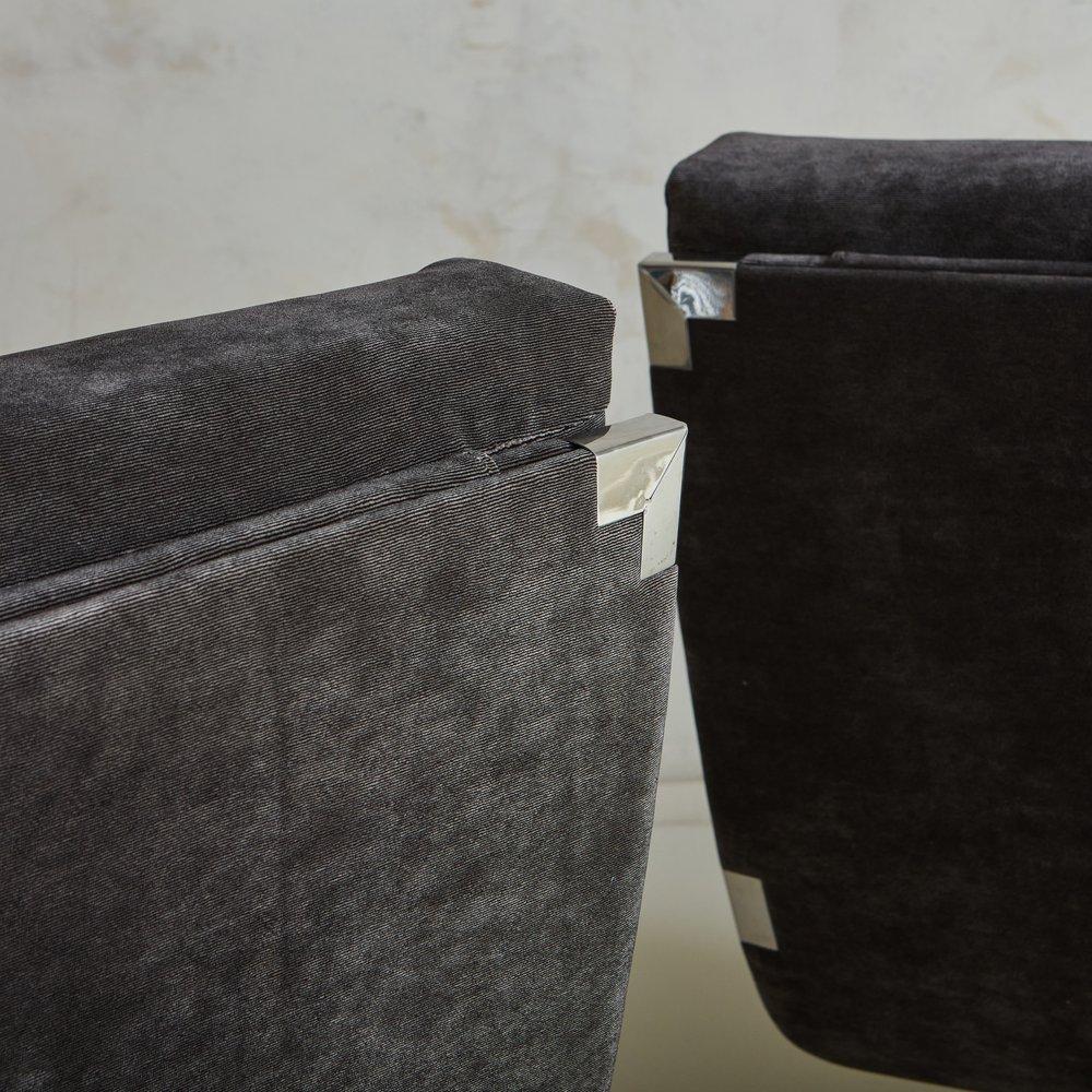 Pair of Curved Chrome Swivel Chairs in Gray Velvet, France, 1960s 4