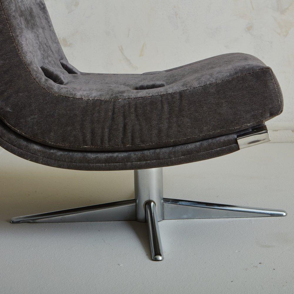 Textile Pair of Curved Chrome Swivel Chairs in Gray Velvet, France, 1960s