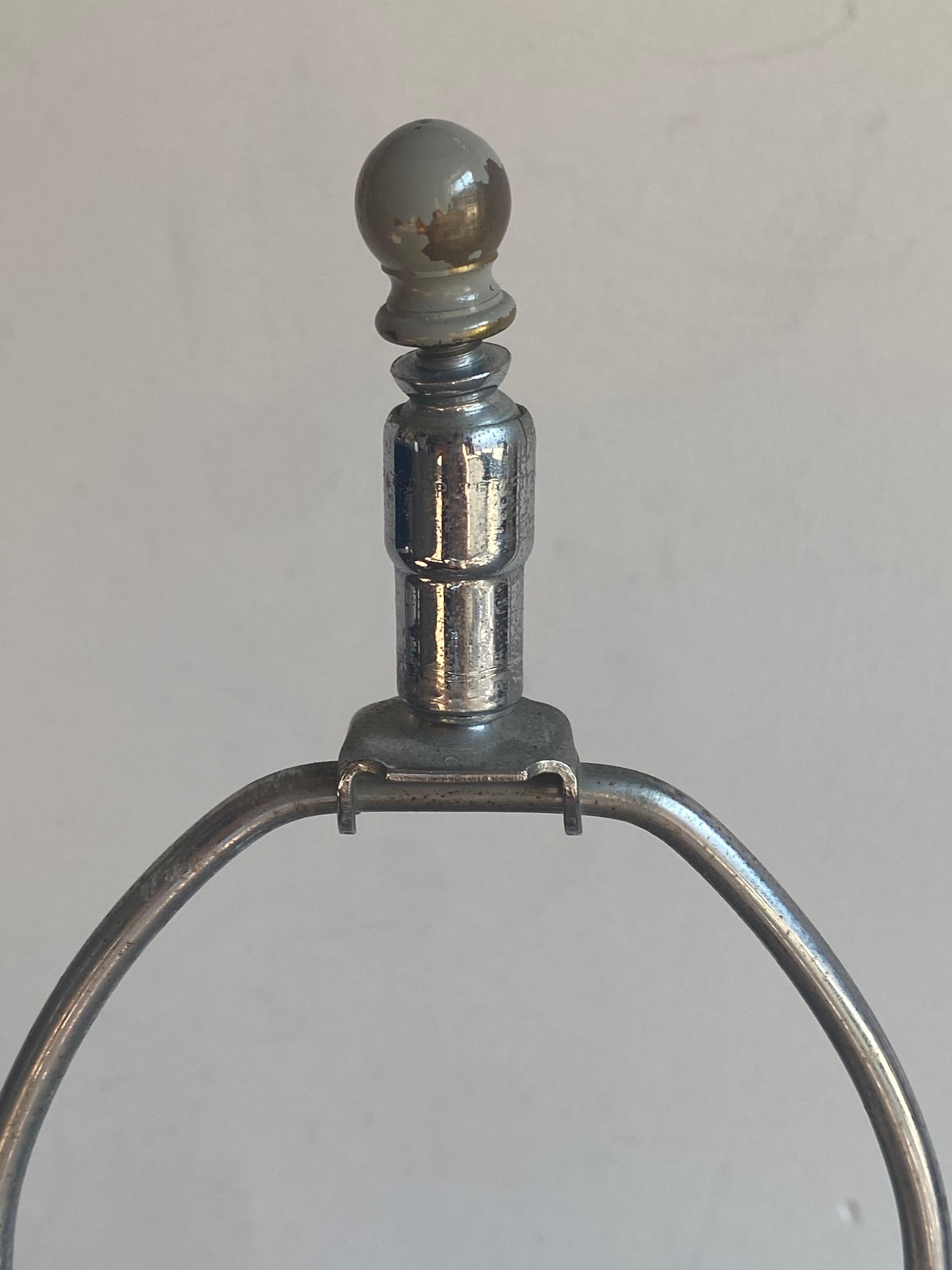 Pair of Curved Hand Blown Murano Glass Lamps In Excellent Condition For Sale In Pasadena, CA