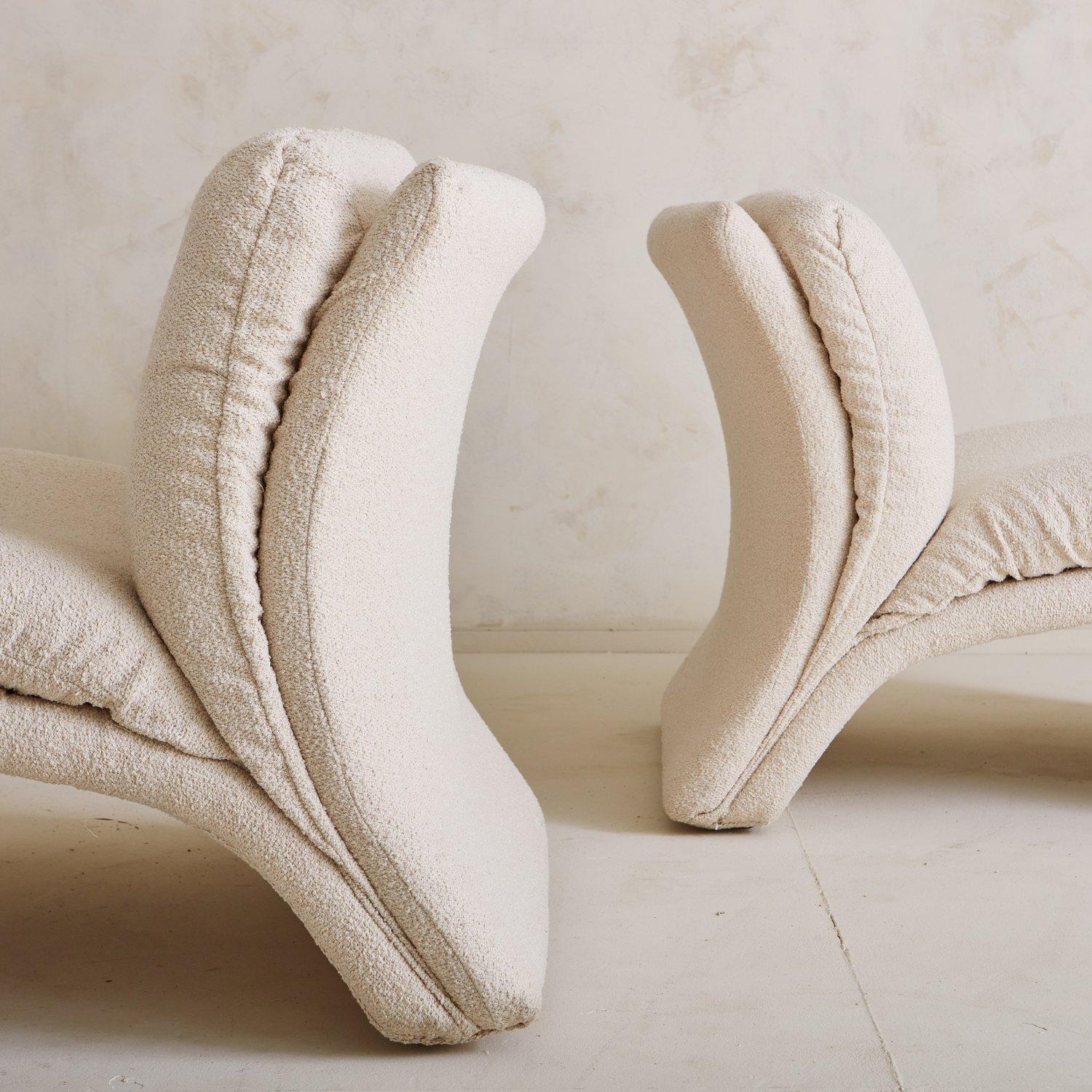 Pair of Curved Ivory Lounge Chairs, Italy 20th Century 6