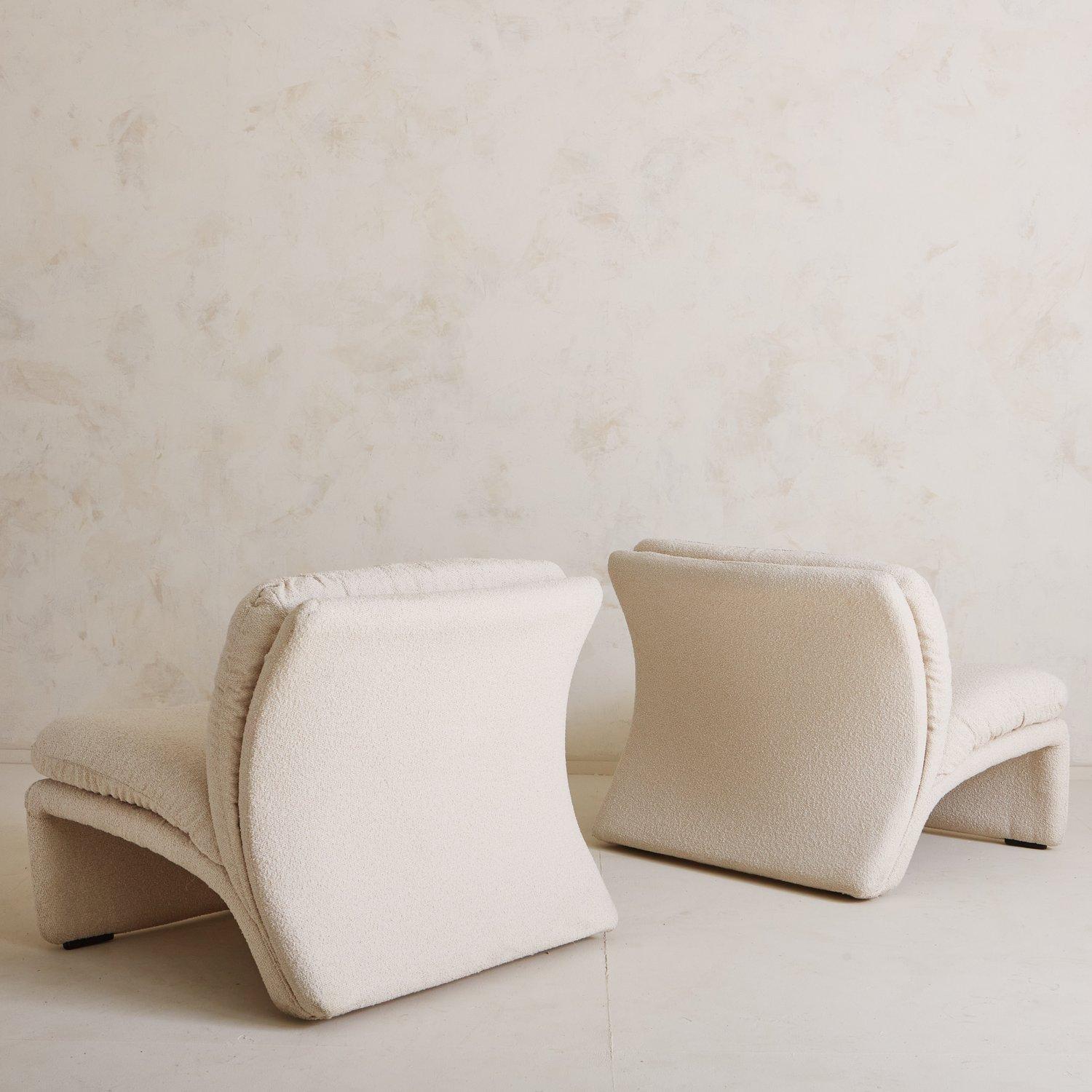 Italian Pair of Curved Ivory Lounge Chairs, Italy 20th Century
