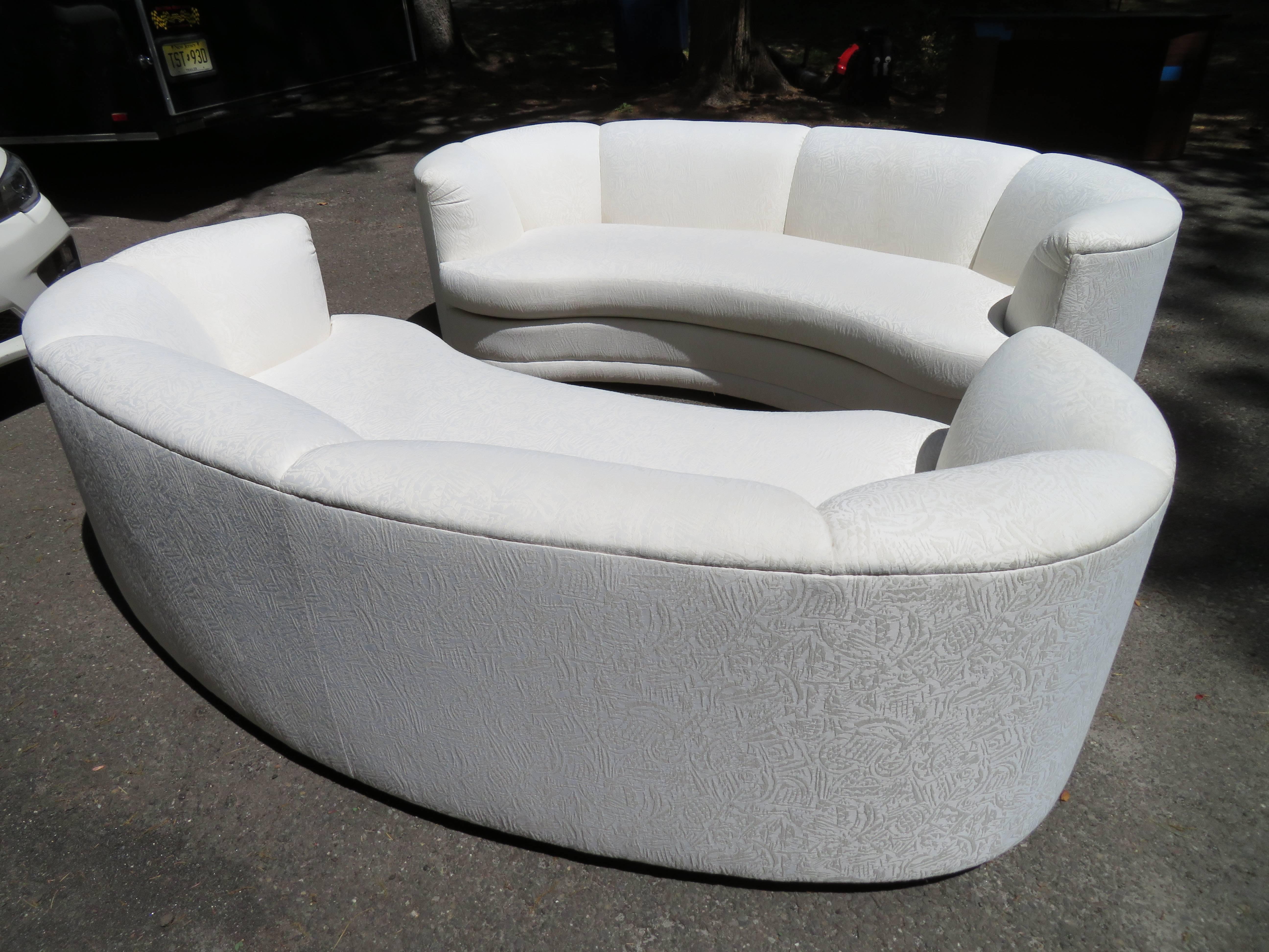 Pair of Curved Kidney Shaped Sofas Mid-Century Modern In Good Condition In Pemberton, NJ