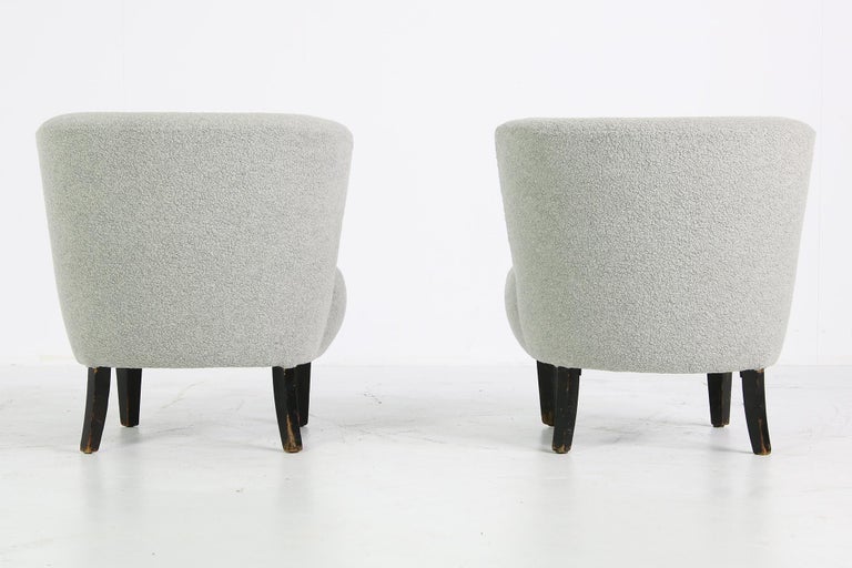 Pair of Curved Mid-Century Lounge Clam Chairs, Sweden 1950s, Boucle Fur