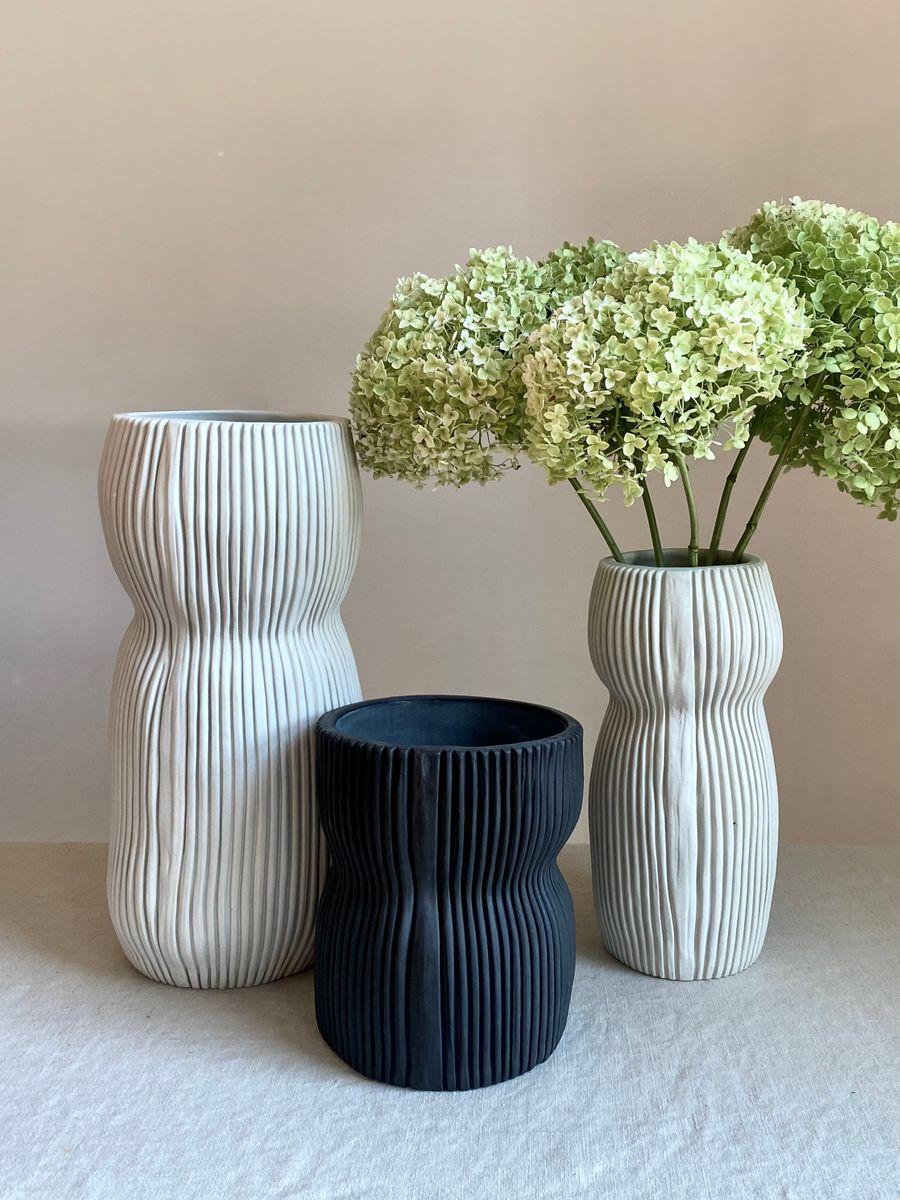Hand-Crafted Pair of Curvy Textured Black Porcelain Vases by Cym Warkov For Sale