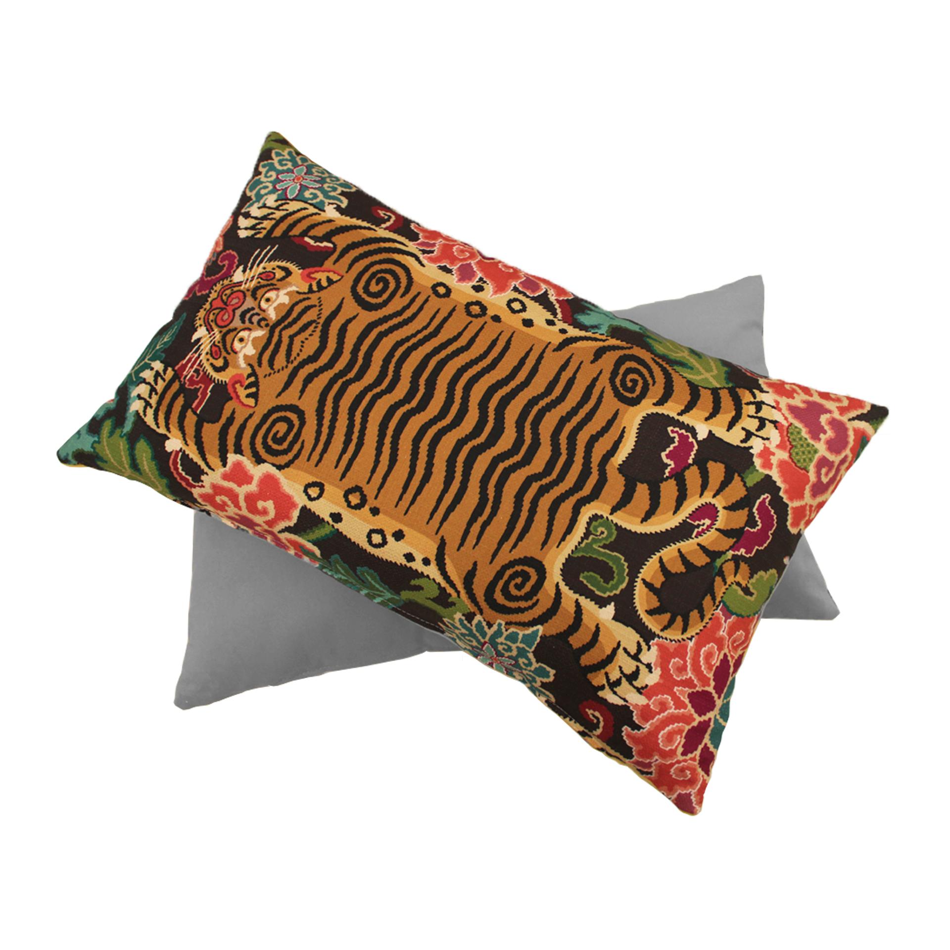 Italian Pair of Cushions With Contemporary Jungle Print & Grey Velvet and Cotton For Sale
