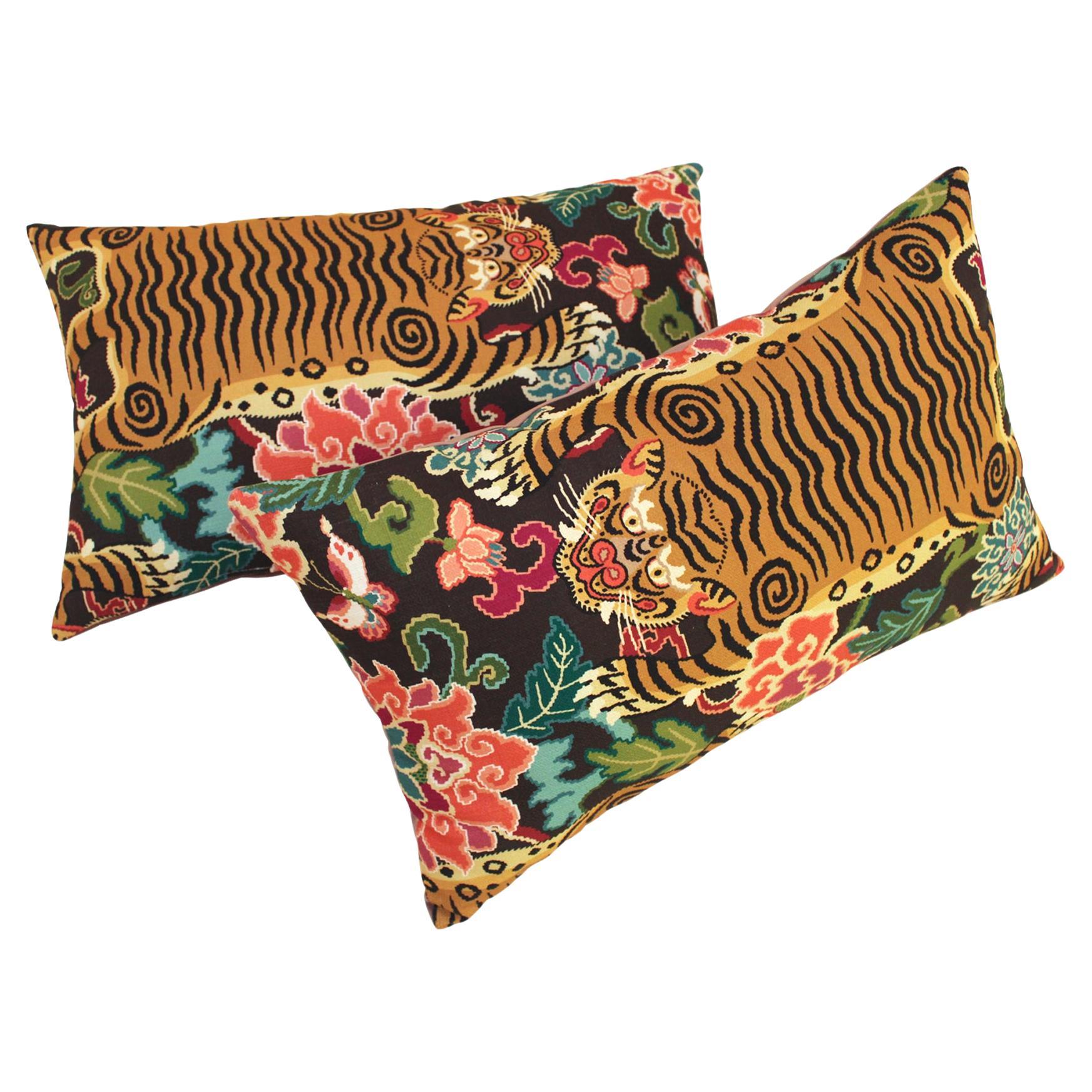 Pair of Cushions With Contemporary Jungle Print & Grey Velvet and Cotton For Sale