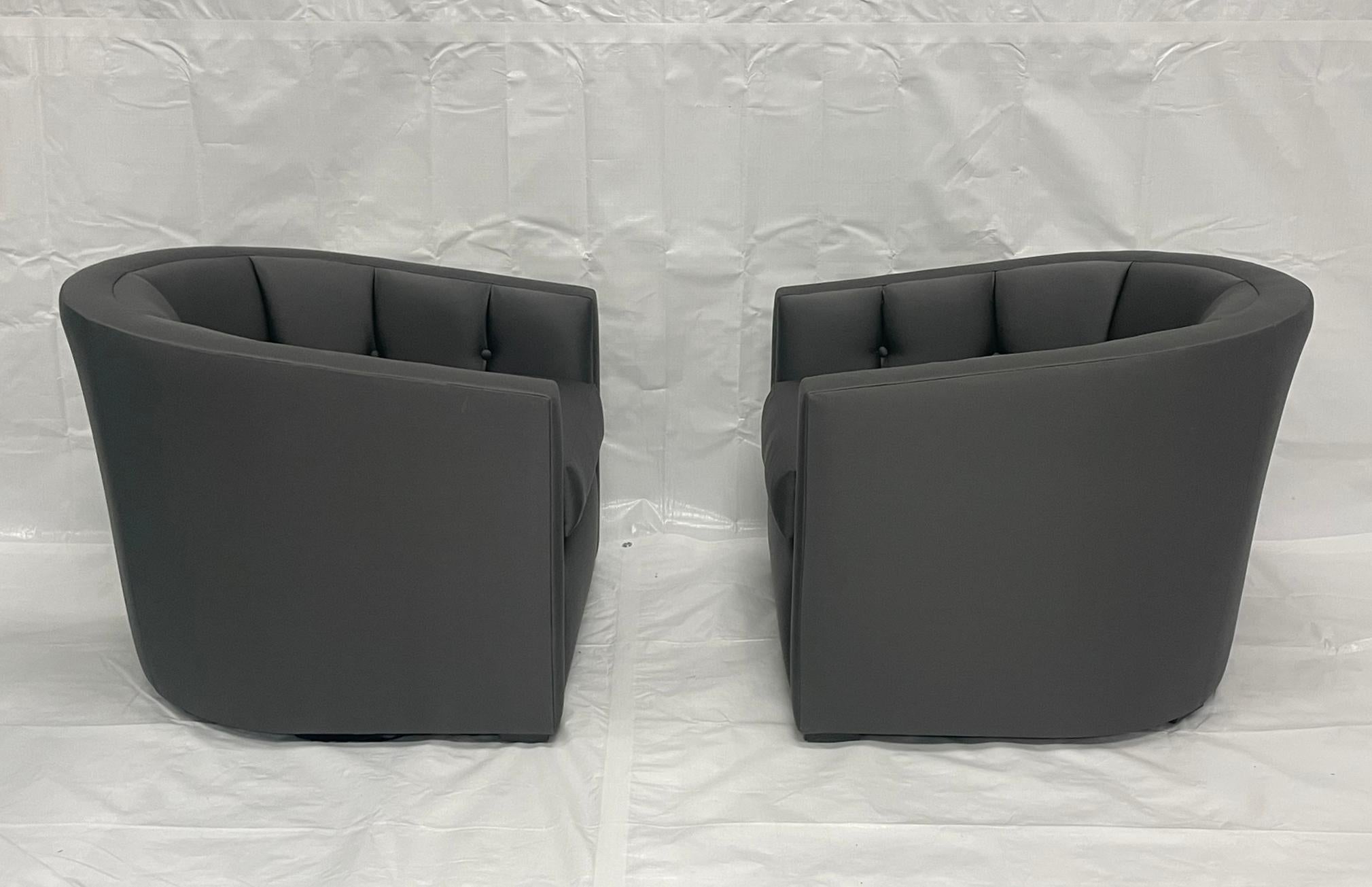 Contemporary Pair of Custom American Lounge Chairs in Charcoal Gray Fabric For Sale