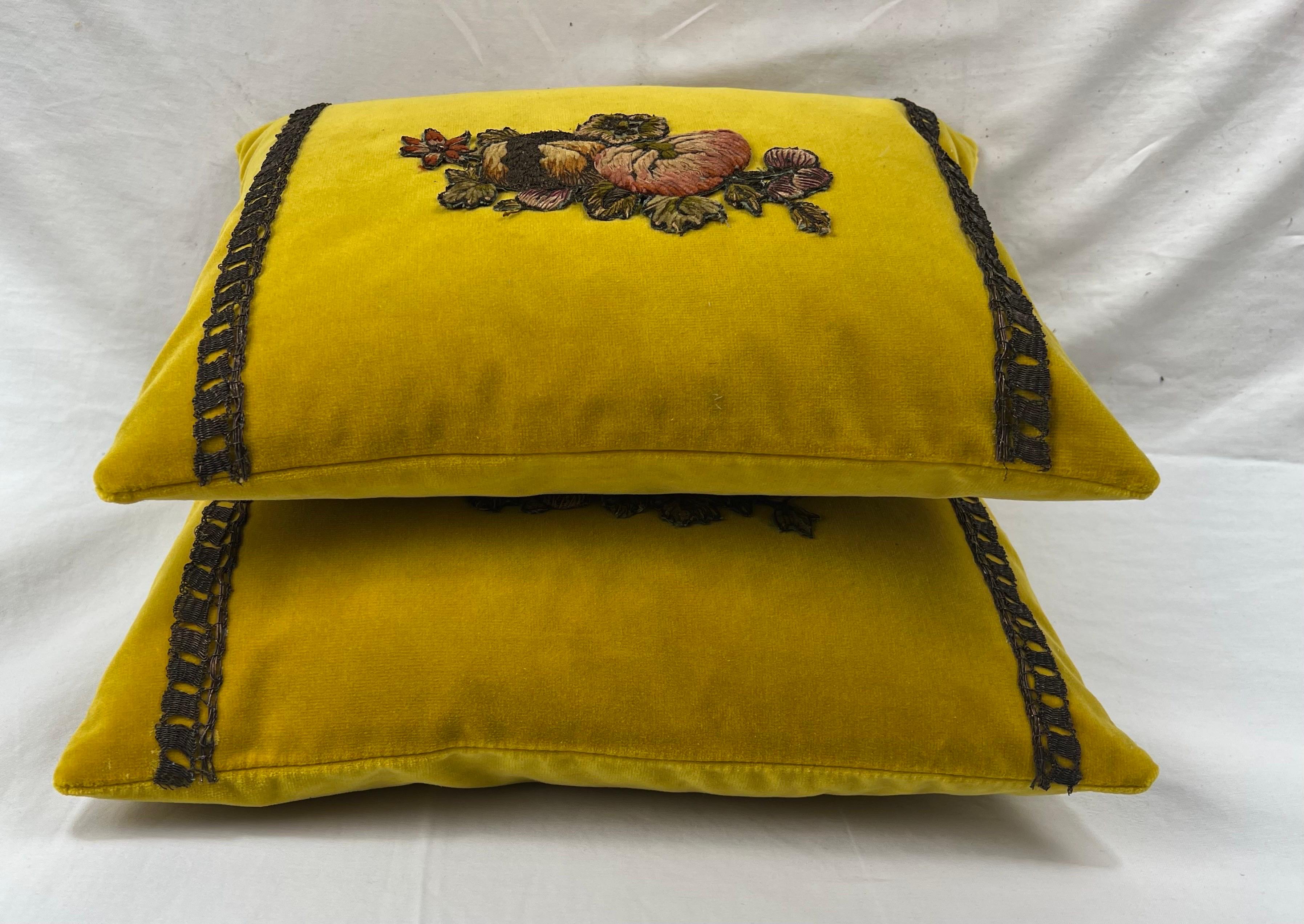 Pair of Custom Appliqué Pillows by MLA In New Condition For Sale In Los Angeles, CA