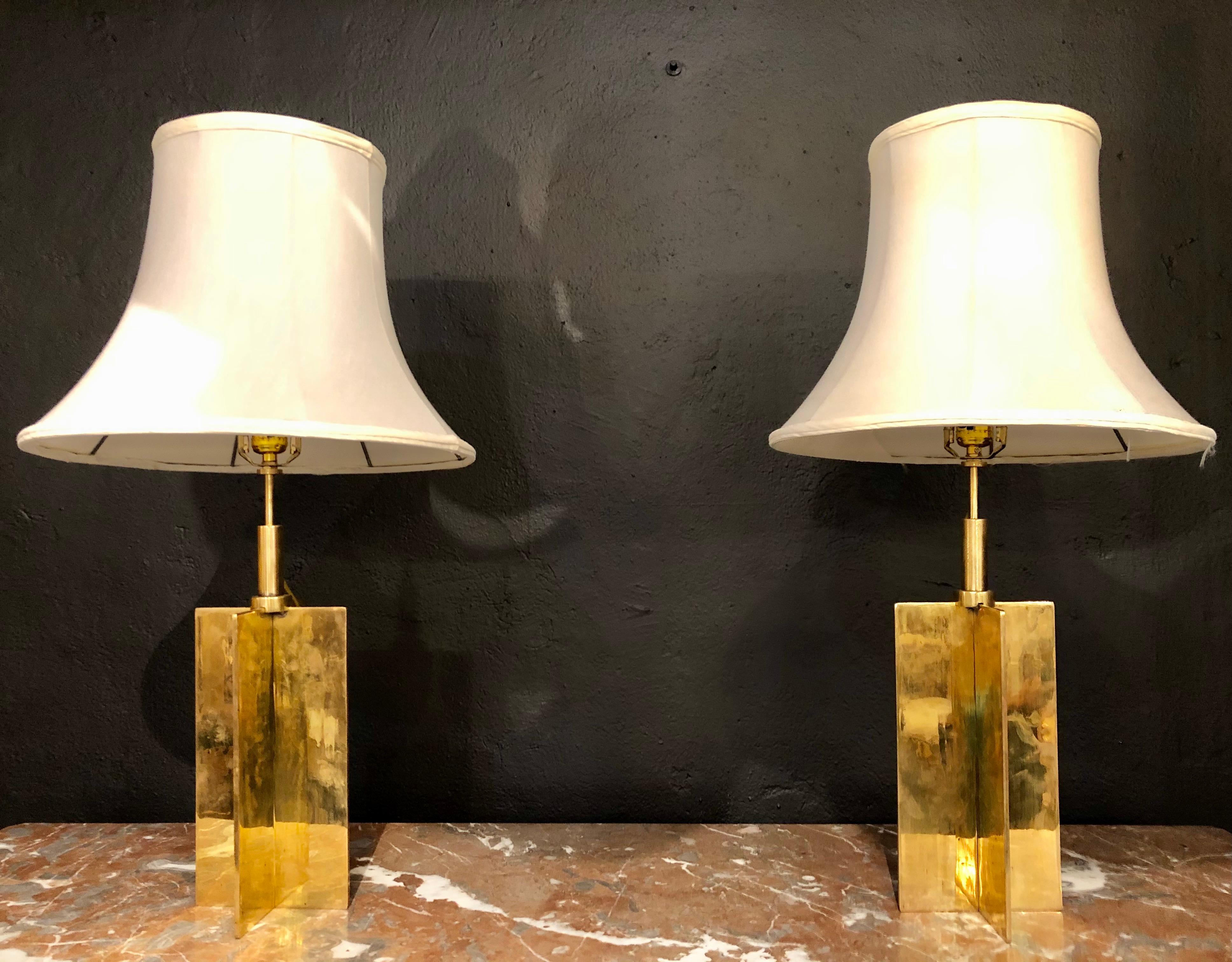 Paire de lampes Croisillion personnalisées dans le style de Jean Michel Frank en vente 3