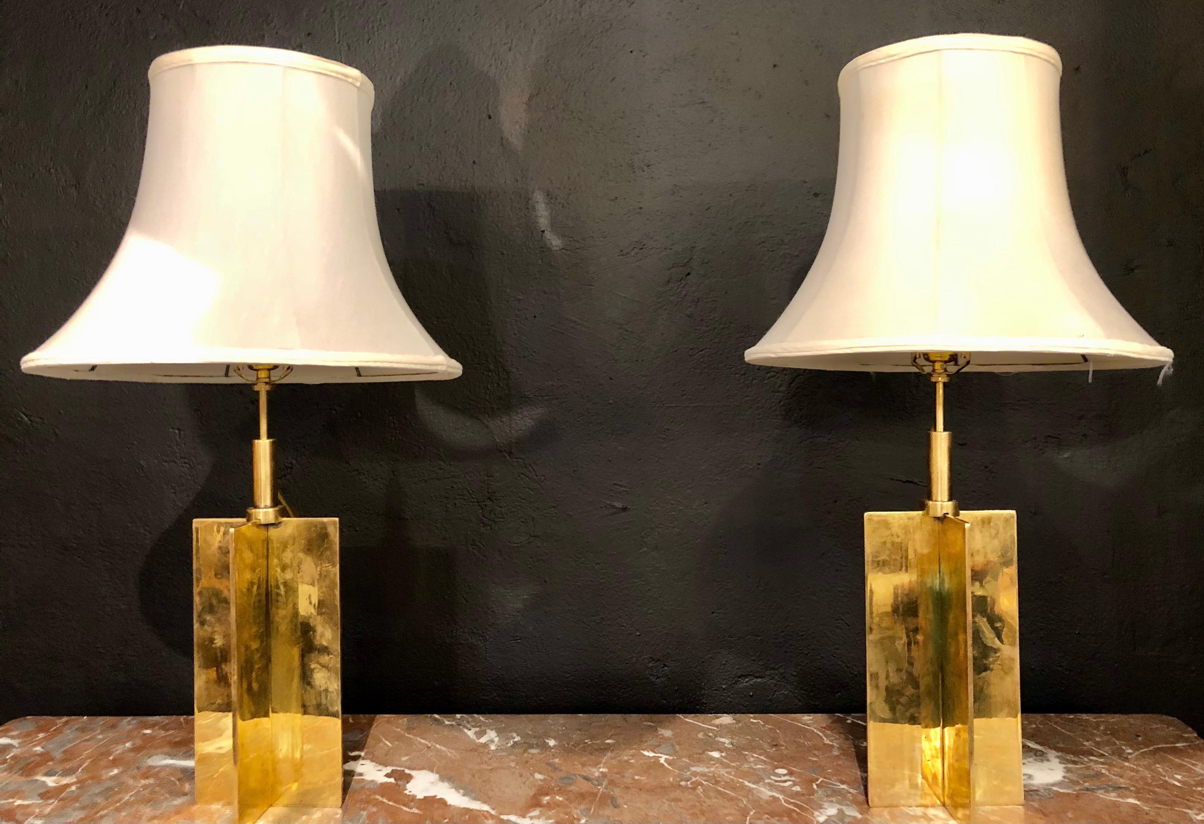 20ième siècle Paire de lampes Croisillion personnalisées dans le style de Jean Michel Frank en vente