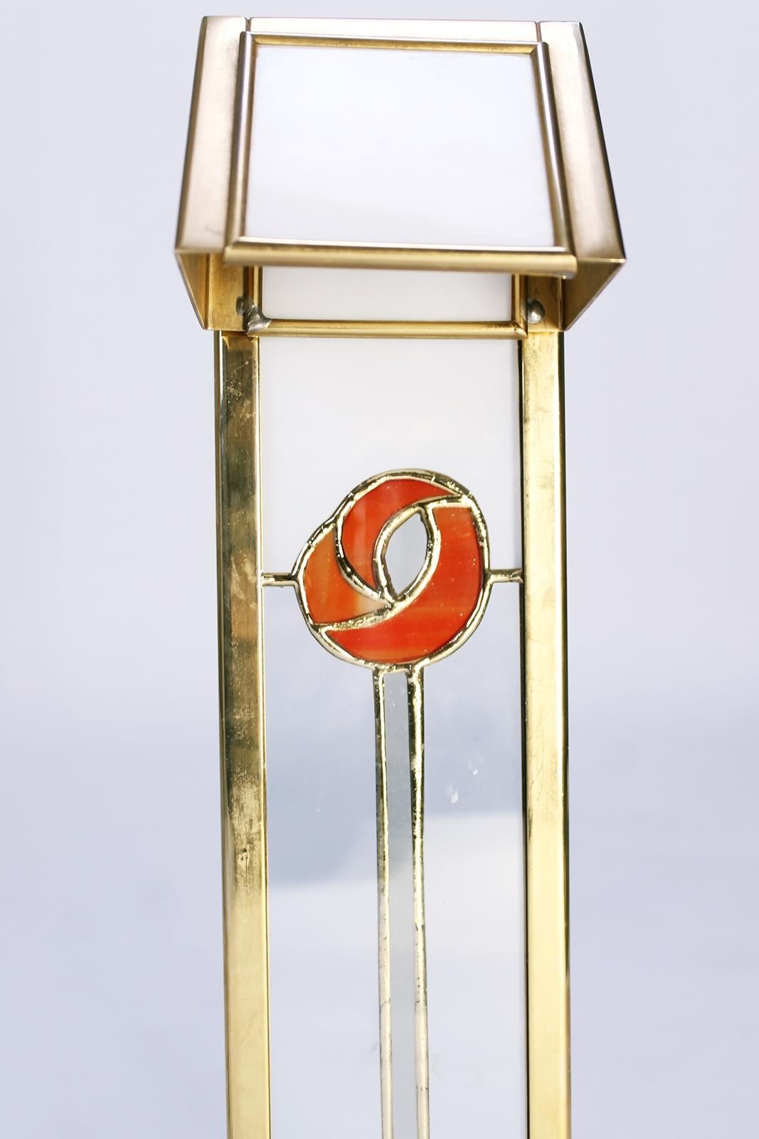 Zwei individuell gestaltete Tischlampen in der Art von Charles Rennie Mackintosh 4