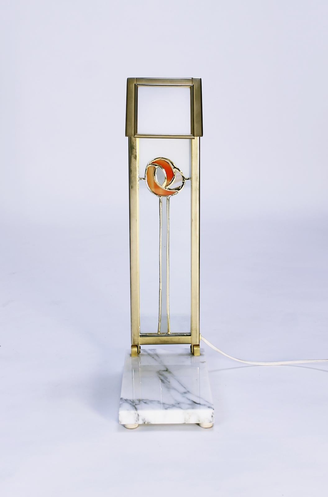 Zwei individuell gestaltete Tischlampen in der Art von Charles Rennie Mackintosh (Arts and Crafts)