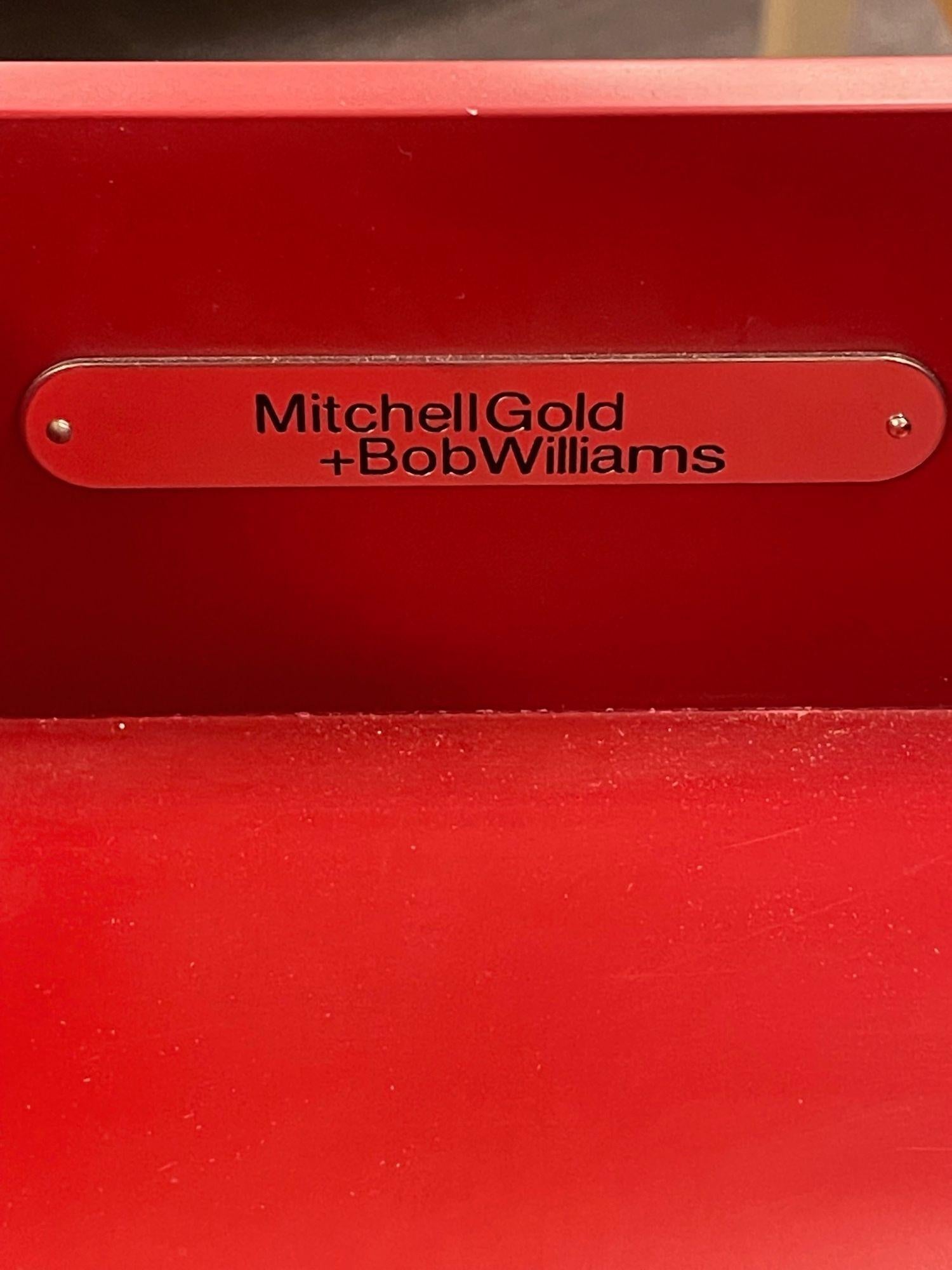Ein Paar maßgefertigte Beistelltische, Nachttische, Truhe, Mitchell Gold und Bob Williams im Angebot 1