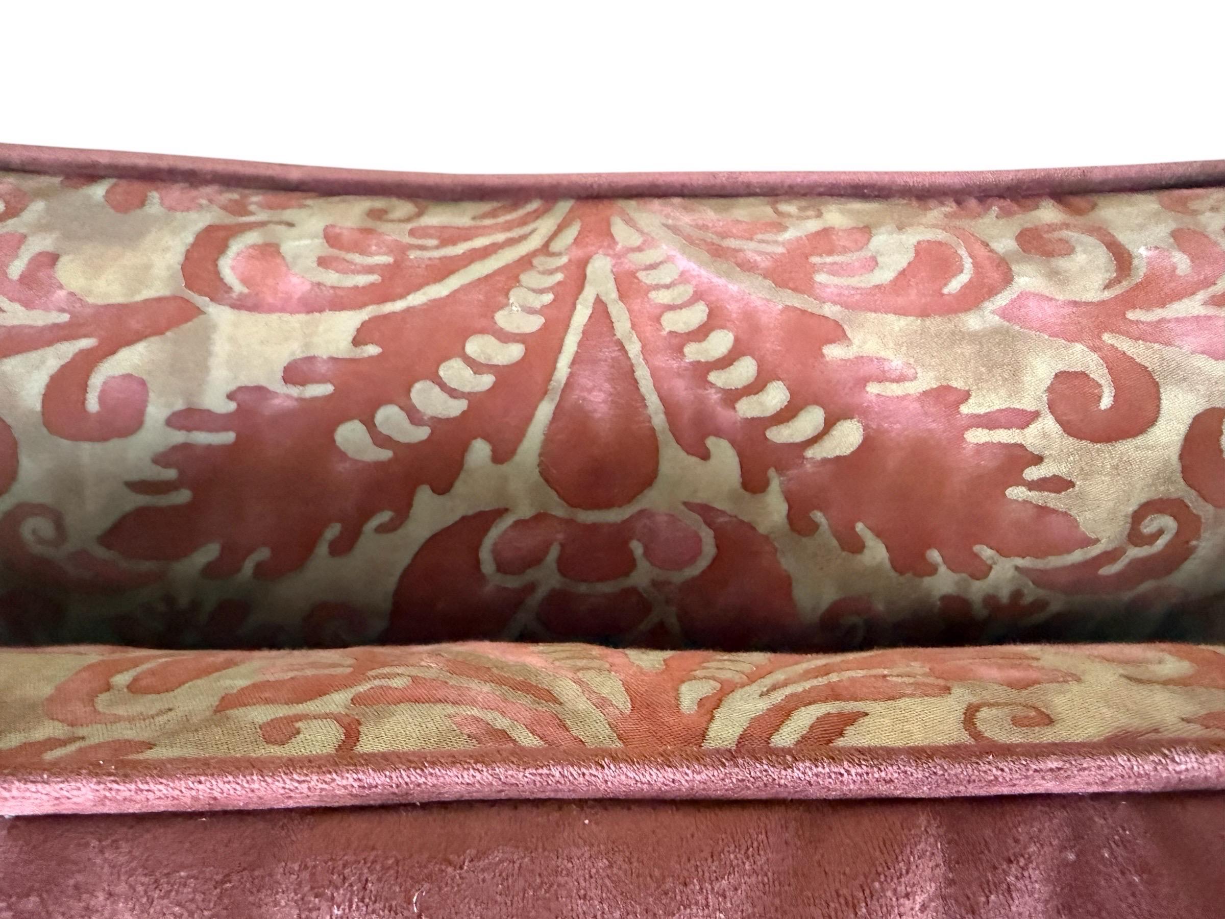 Pair of Custom Fortuny “Richelieu” Pattern Pillows In New Condition For Sale In Los Angeles, CA