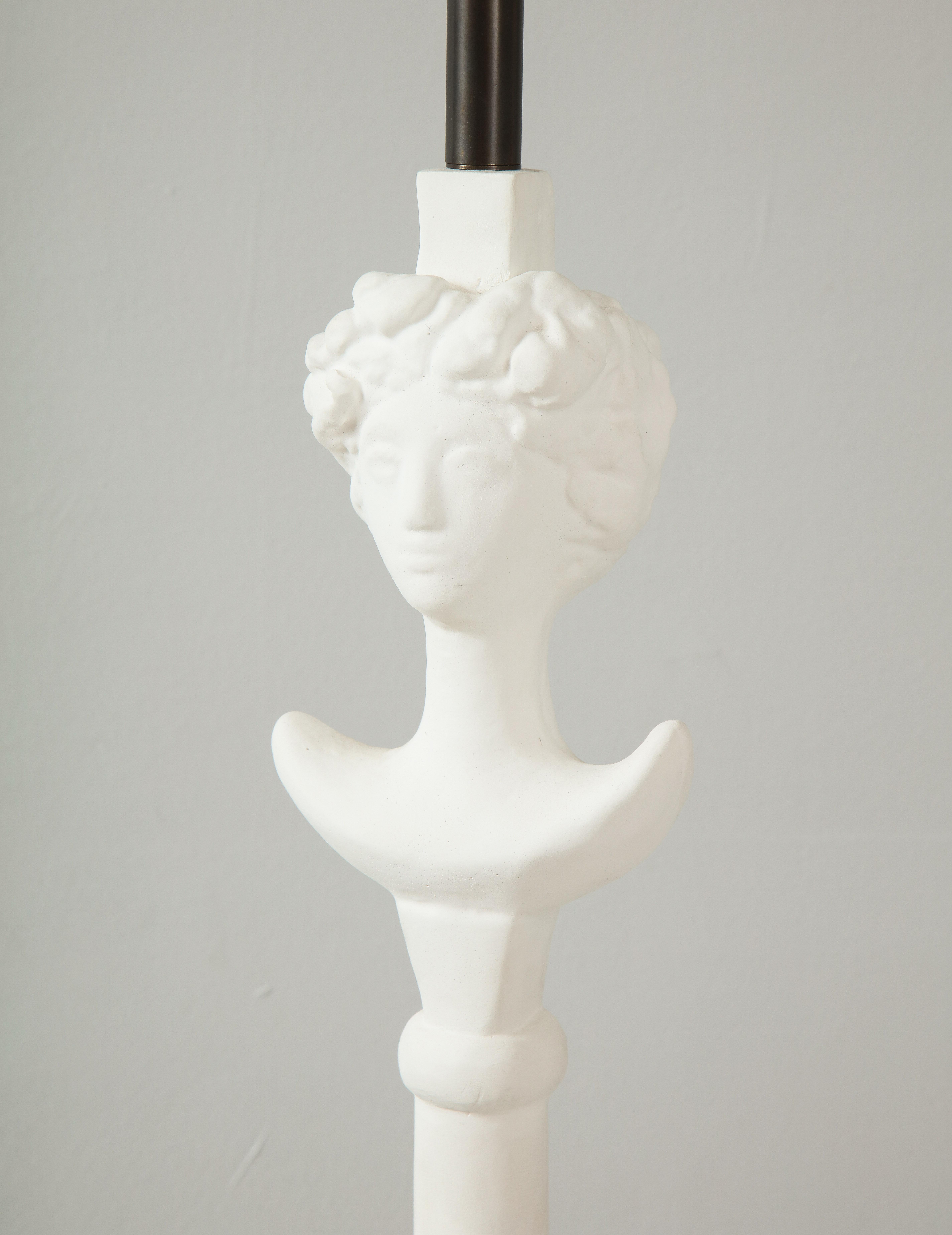 Coppia di lampade da terra in gesso personalizzate Gio in vendita 1