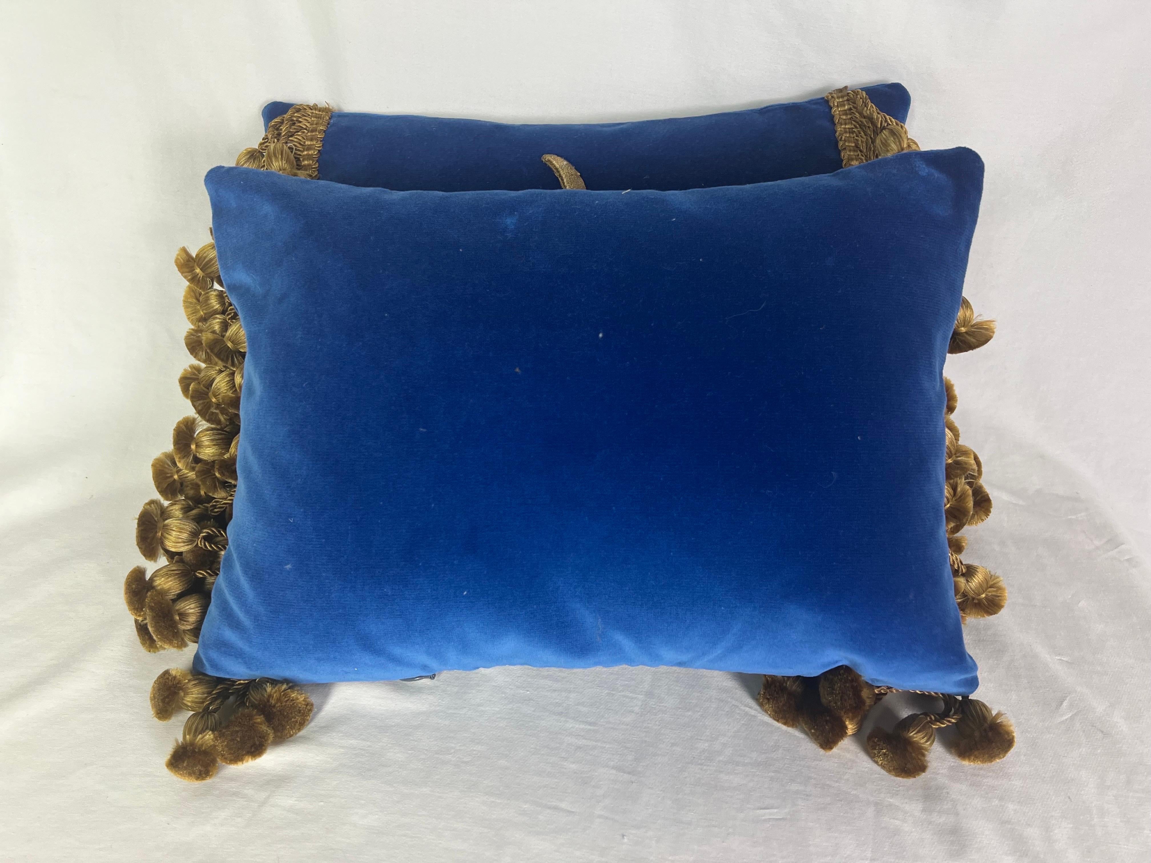 Pair of Custom Gold Metallic Appliqué Velvet Pillows by MLA In New Condition For Sale In Los Angeles, CA