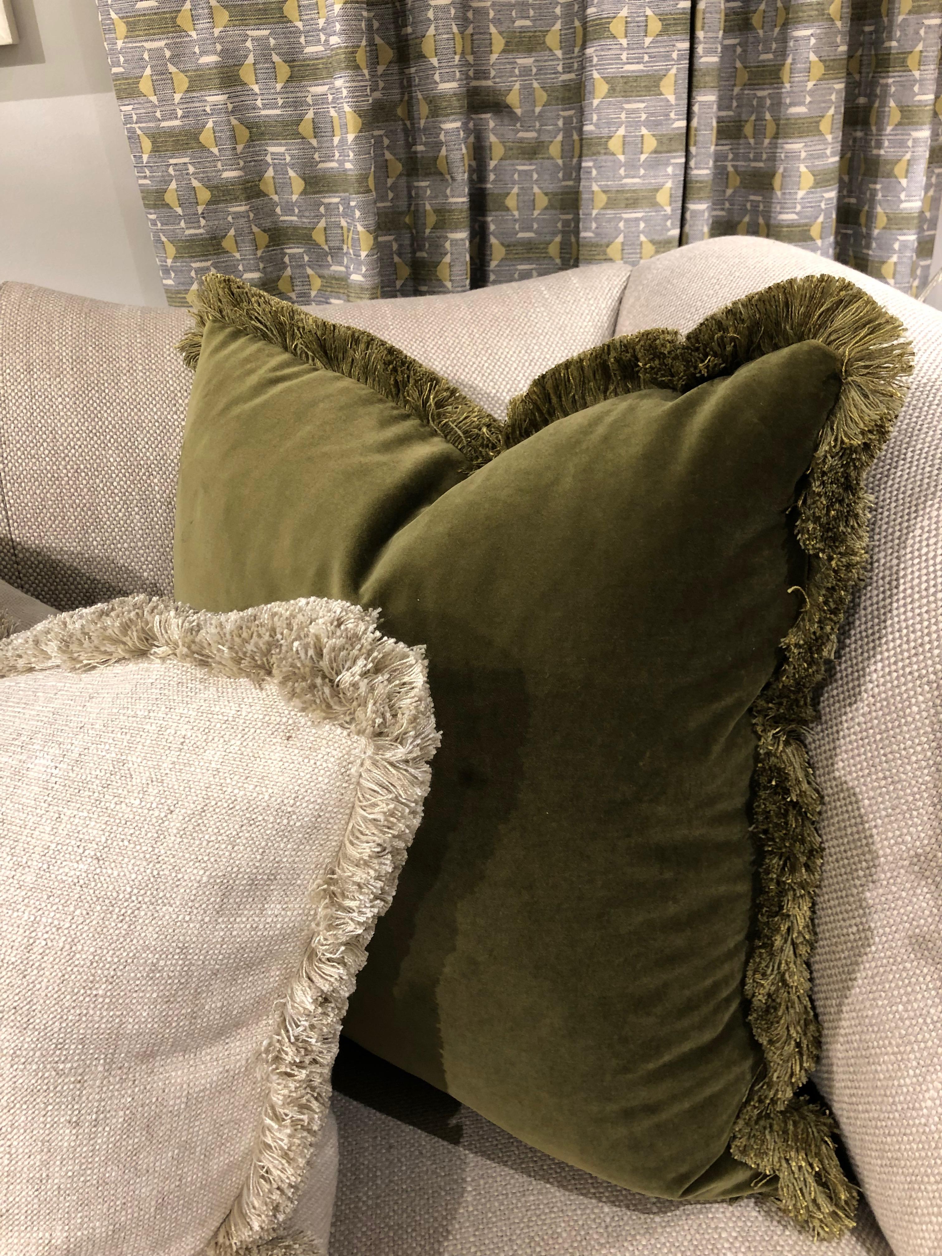 Pair of Custom Green Velvet Fringe Pillows In Excellent Condition In Boston, MA